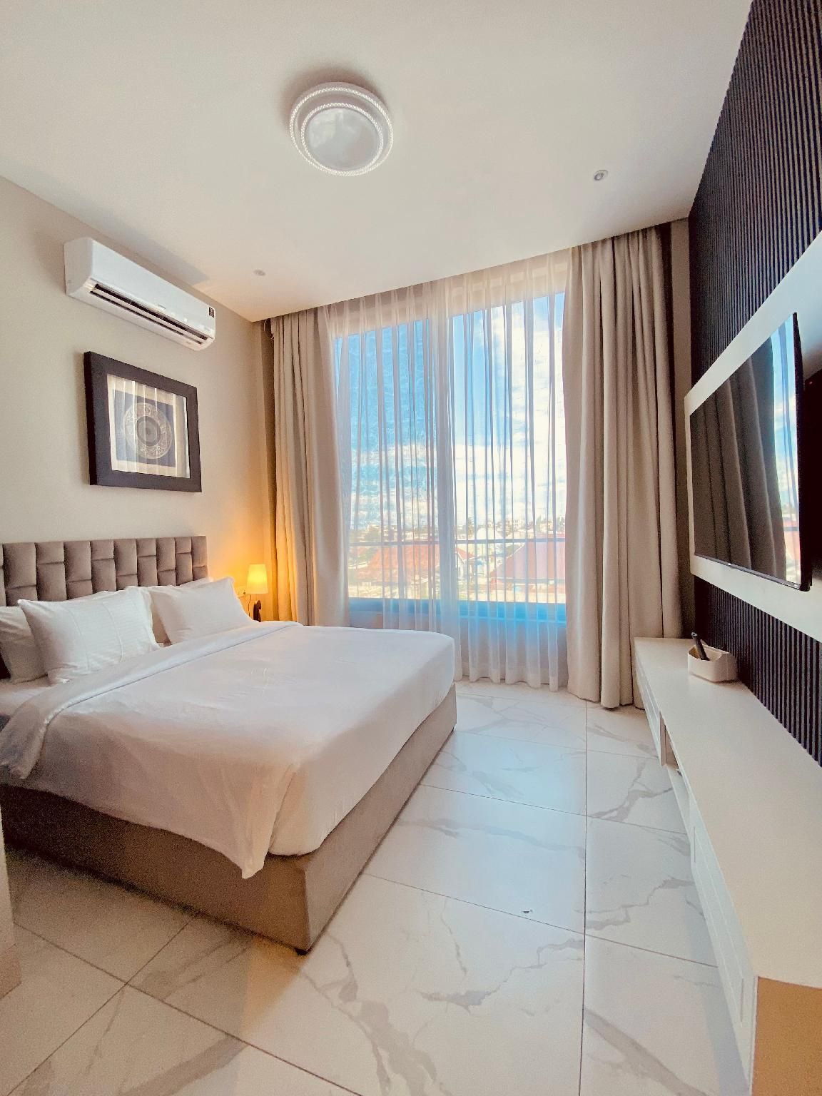 unreal homes Two Bedroom Apartment with Balcony