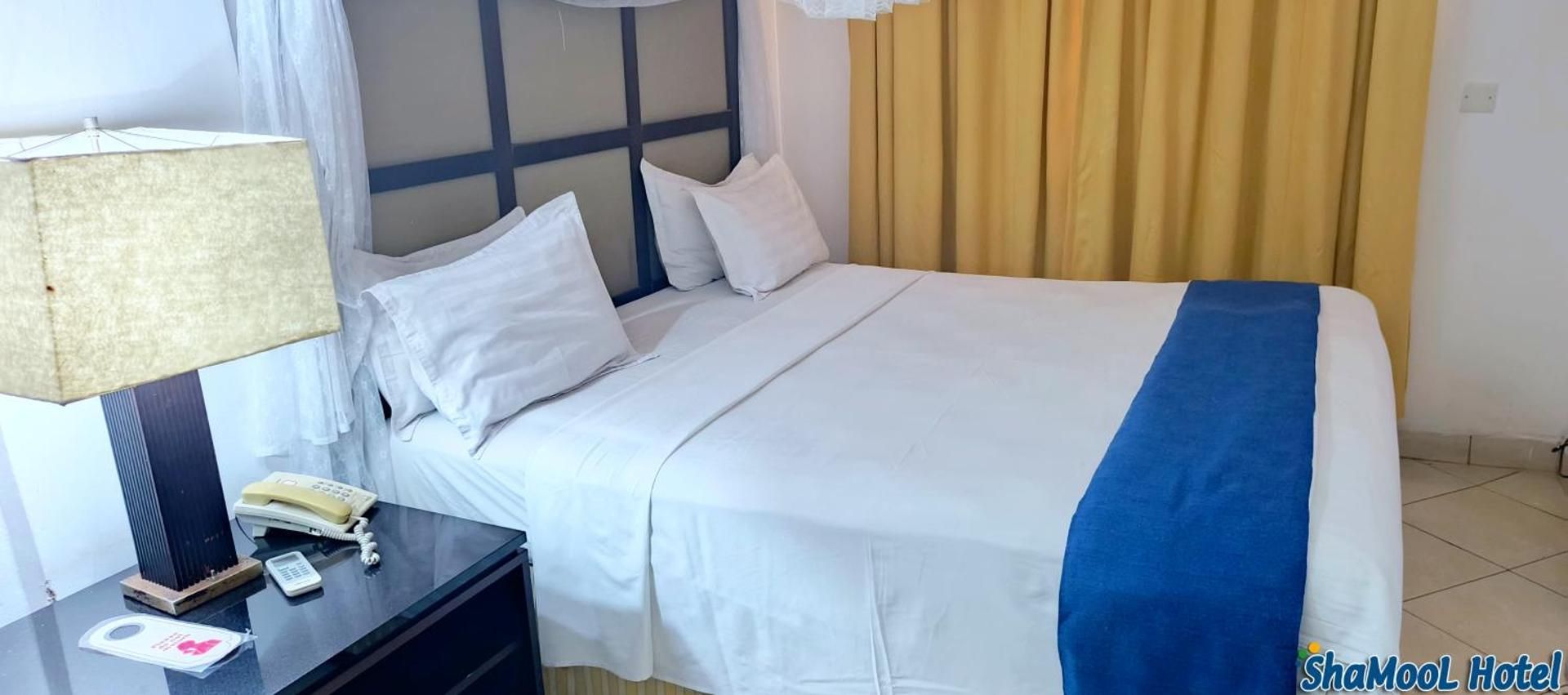 ShaMooL Hotel Deluxe Double Room 2