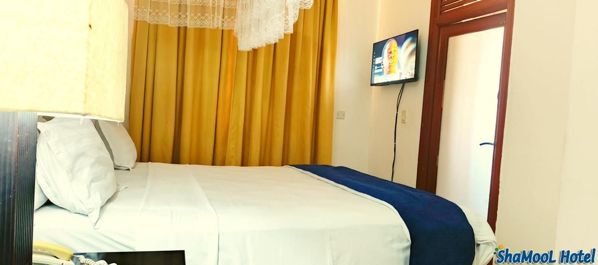 ShaMooL Hotel Deluxe Double Room 3