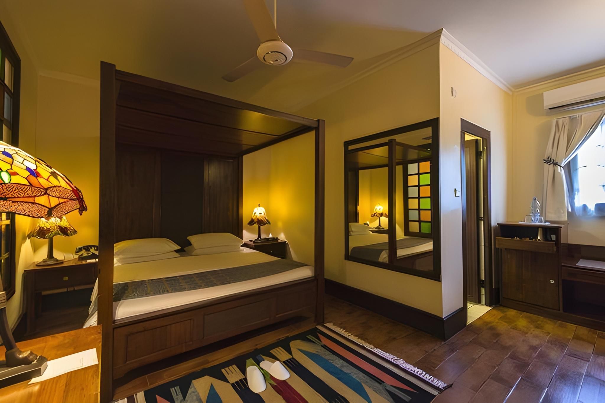 Larger Guest room, 1 Queen, Garden view