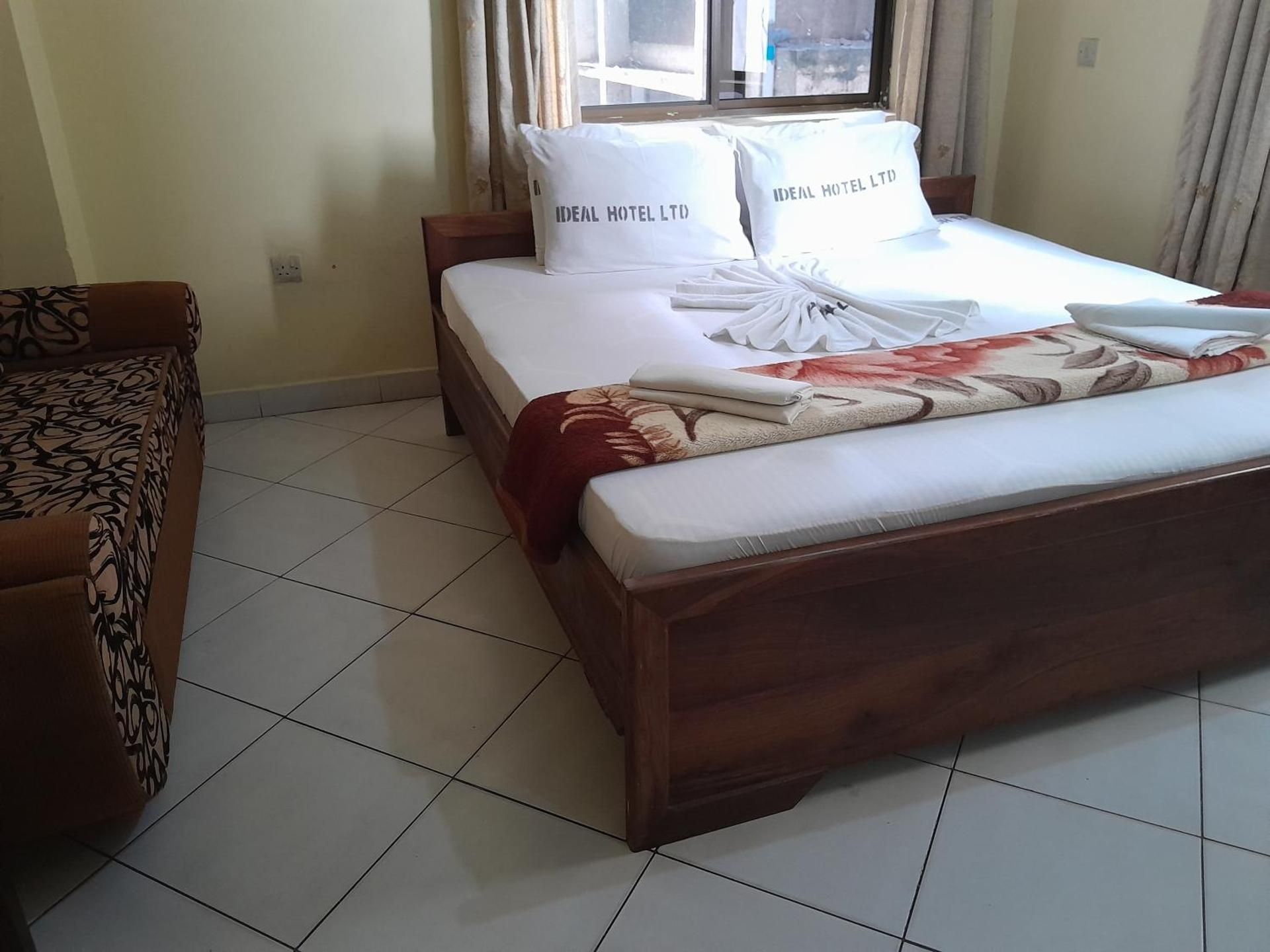 Hotel Ideal Deluxe Room 2