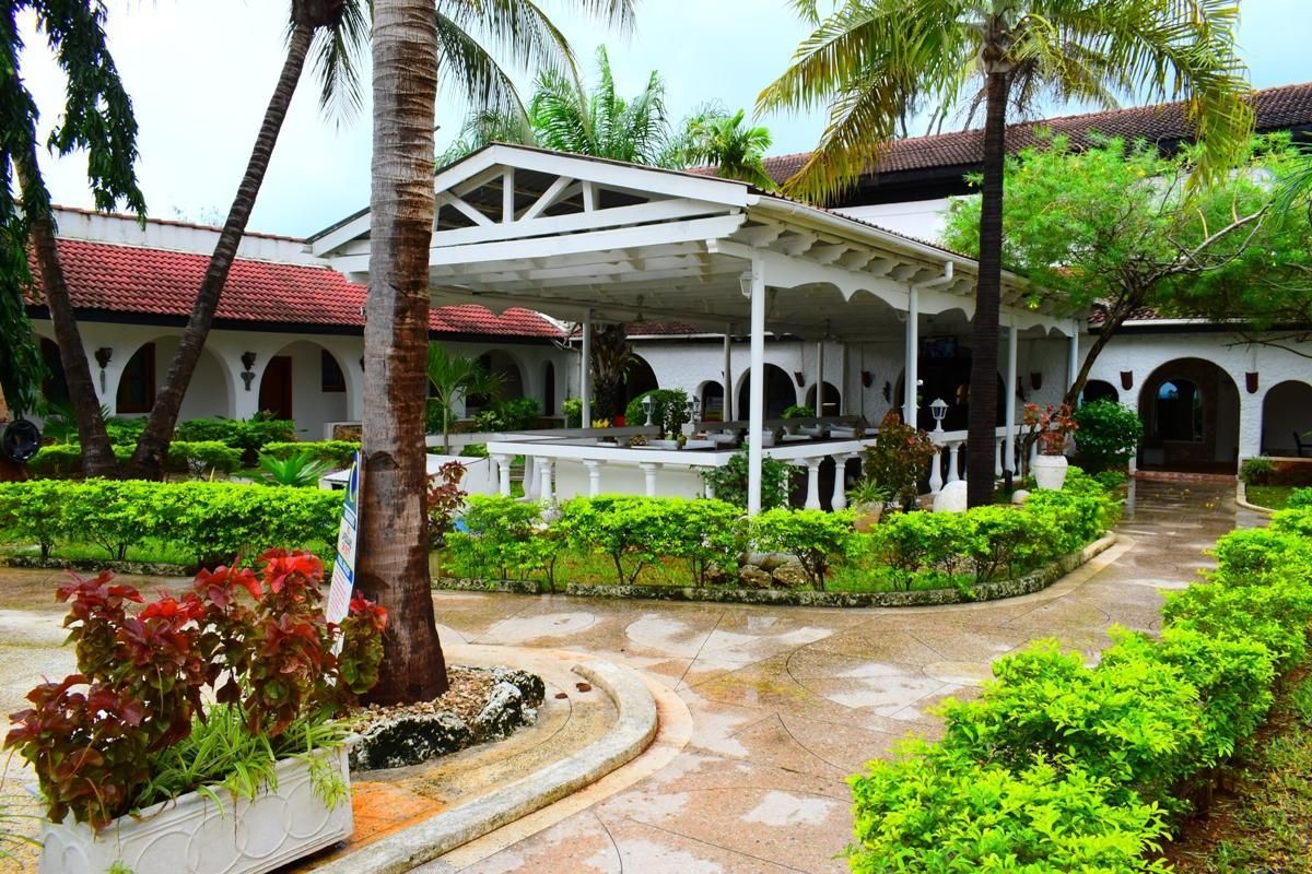 Best Western Jangwani Sea Breeze Resort