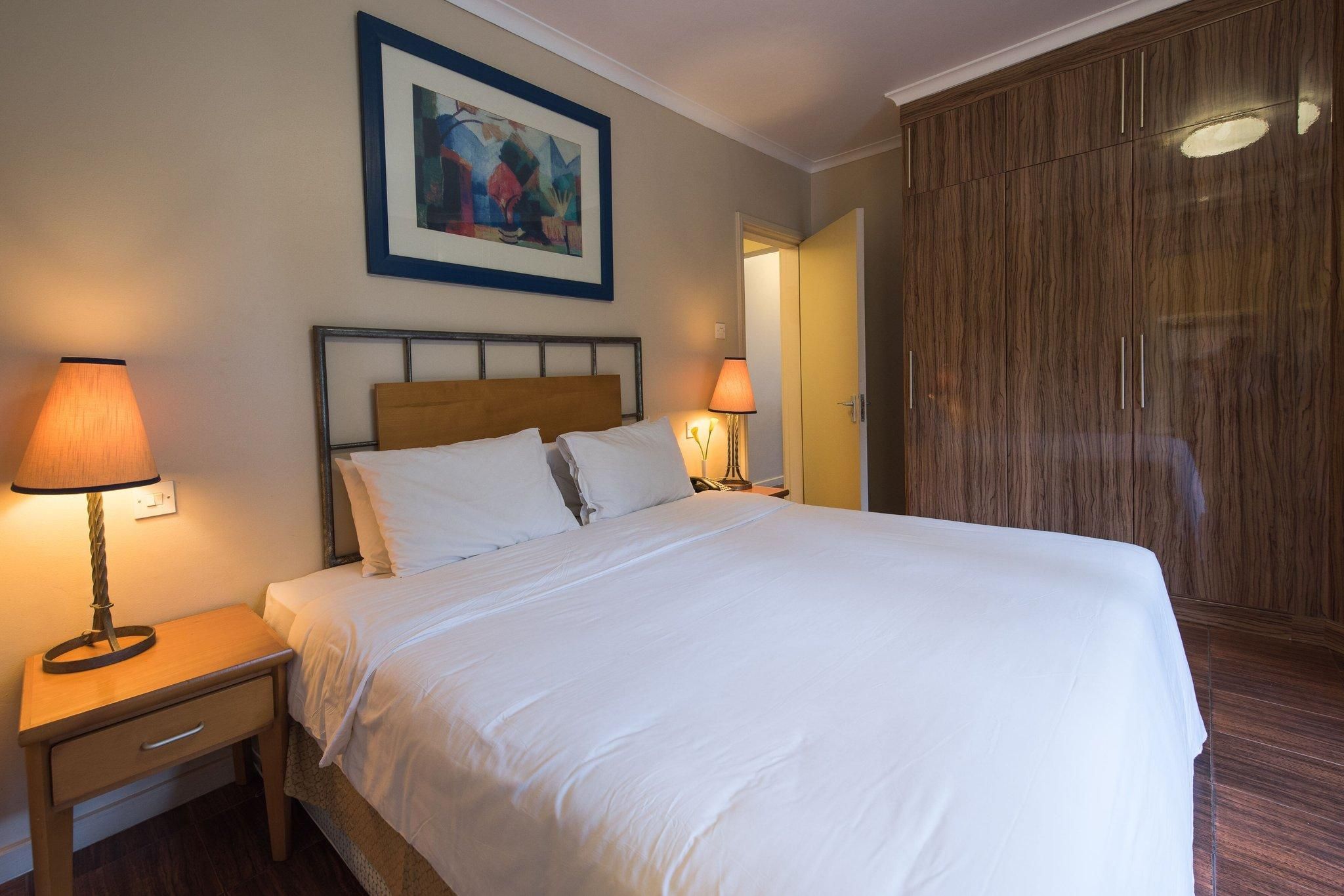 3 Bedroom Apartment, Bedroom 1: 1 Queen, Bedroom 2: 1 Queen, Bedroom 3: 1 Twin, Balcony