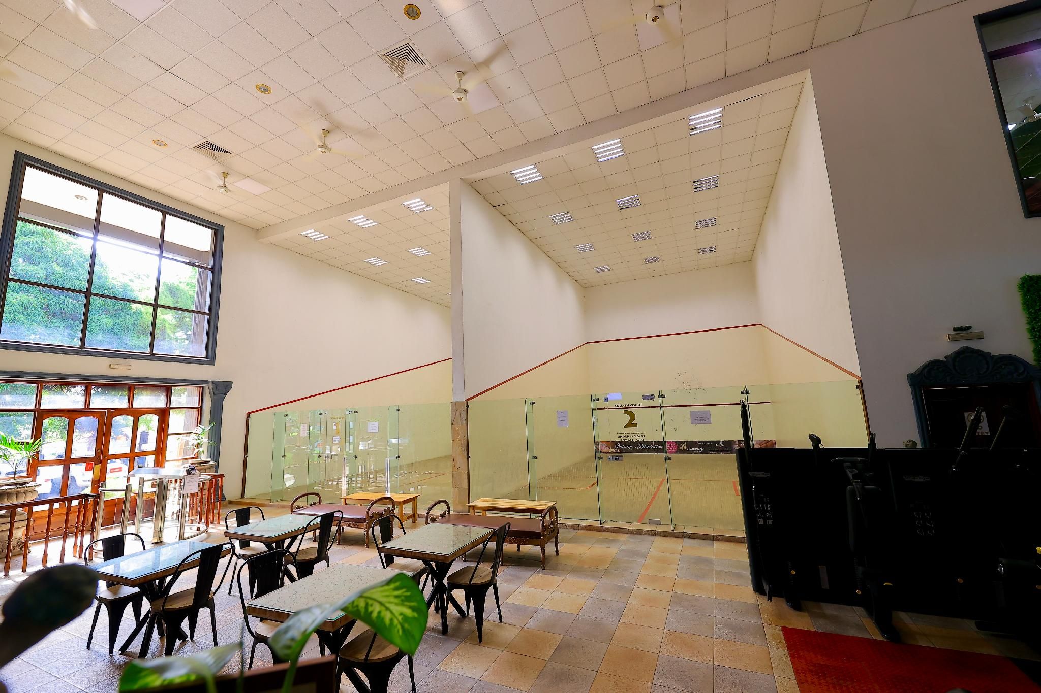 squash court