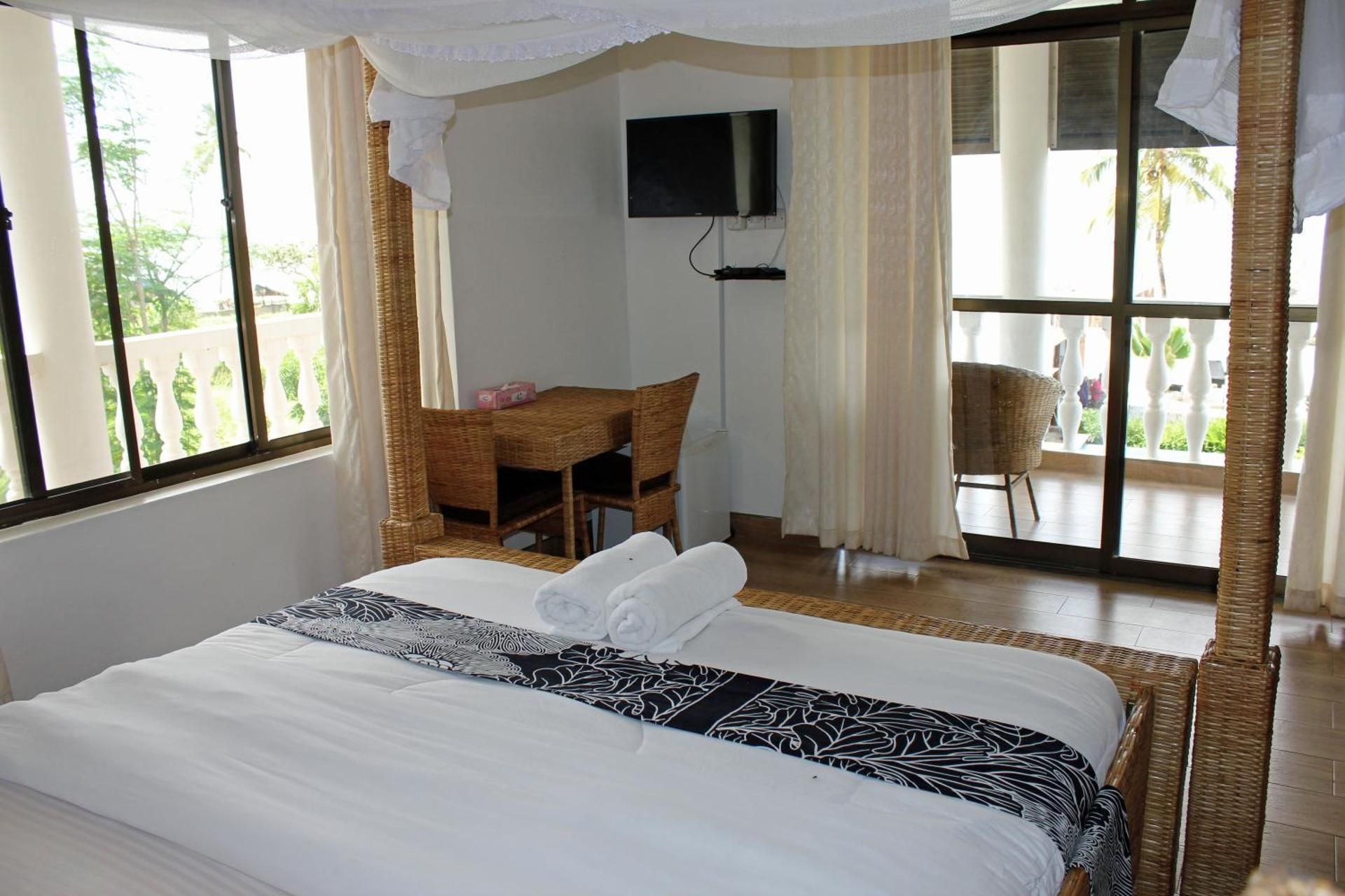 Villa Dahl Beach Resort Family Room with Sea View