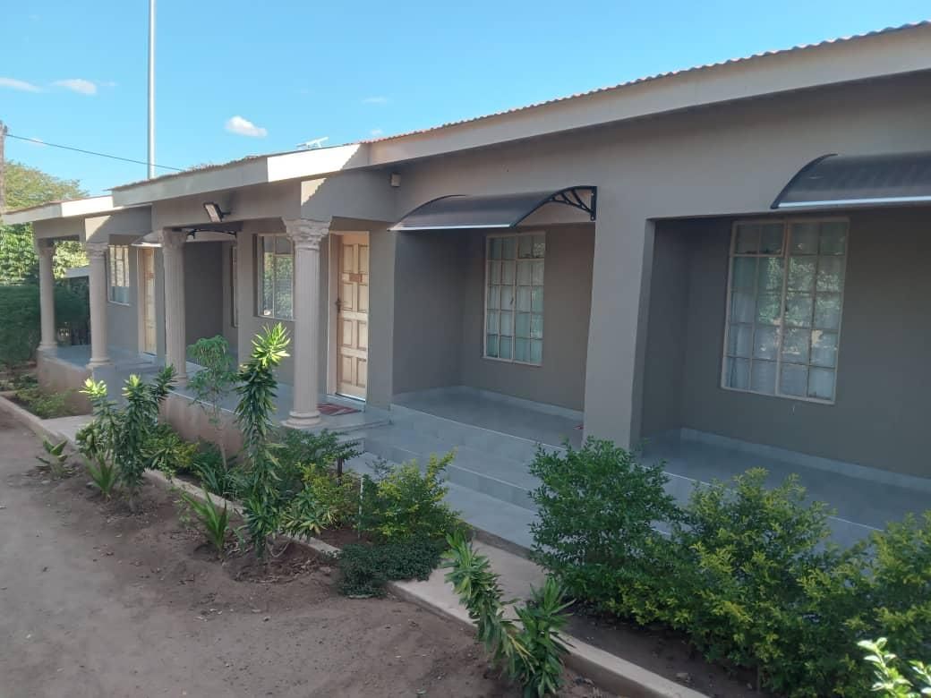 Rosewood Safari Cottages 