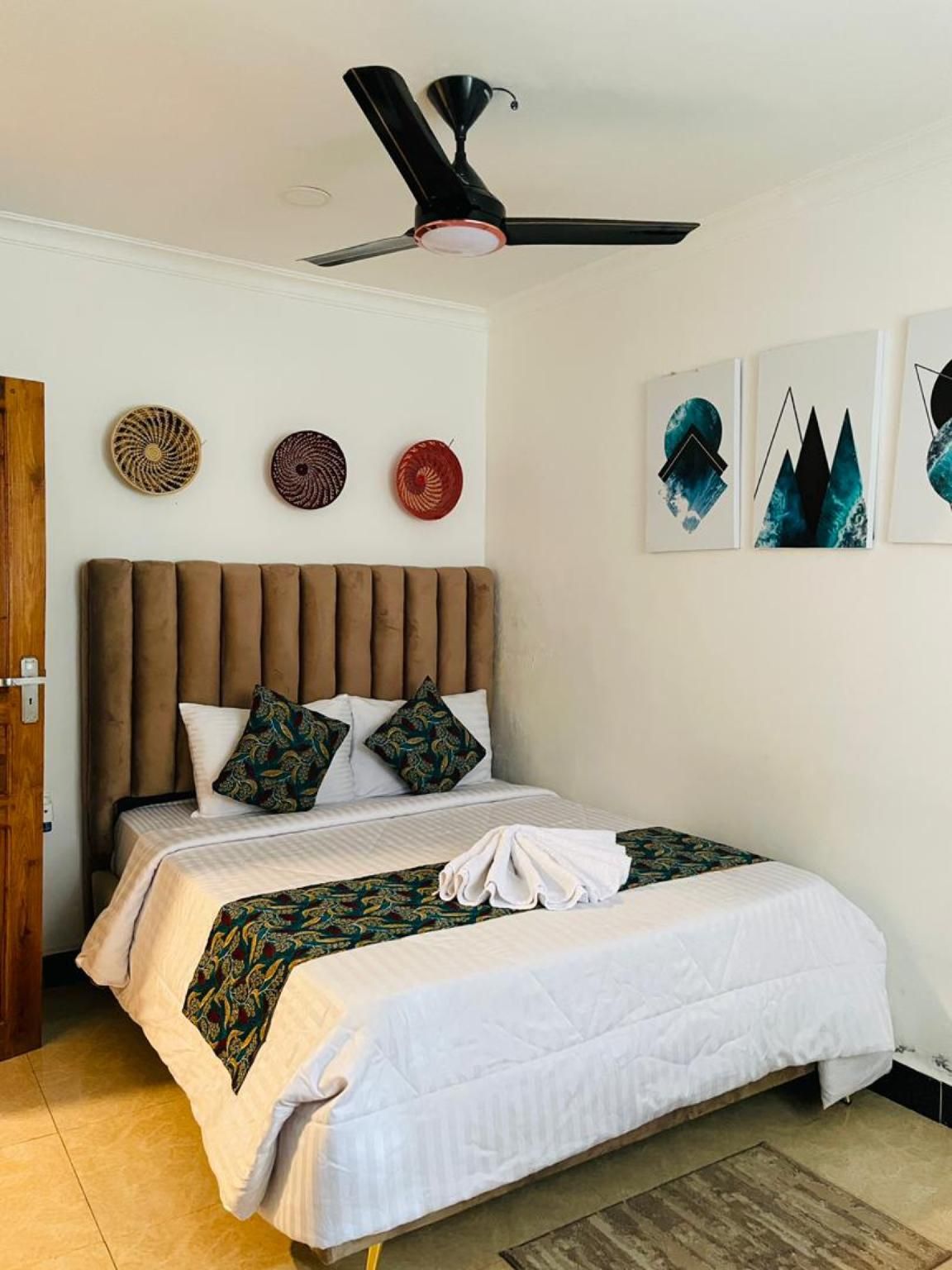 Baobab Homestay Deluxe Room 2