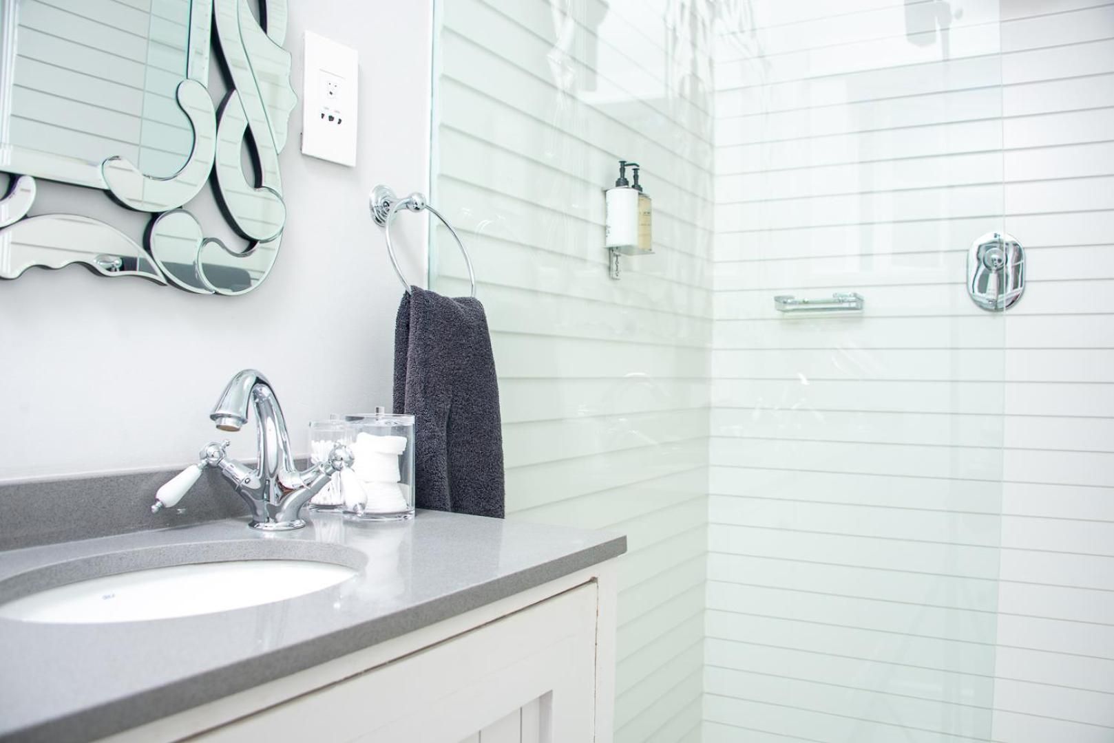 53A Luxury Bed & Breakfast Queen Room 3