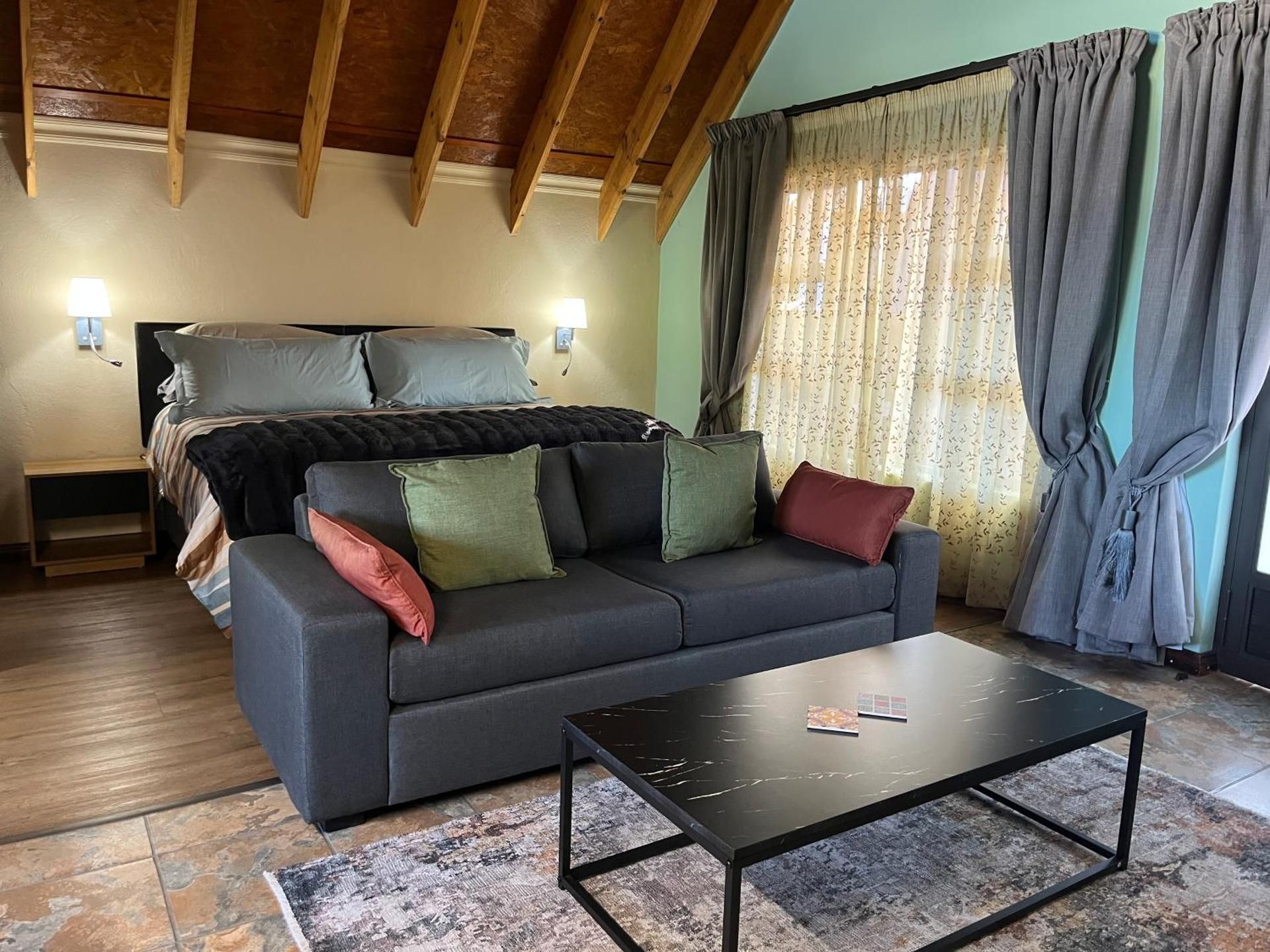 Camdeboo Place Deluxe King Studio