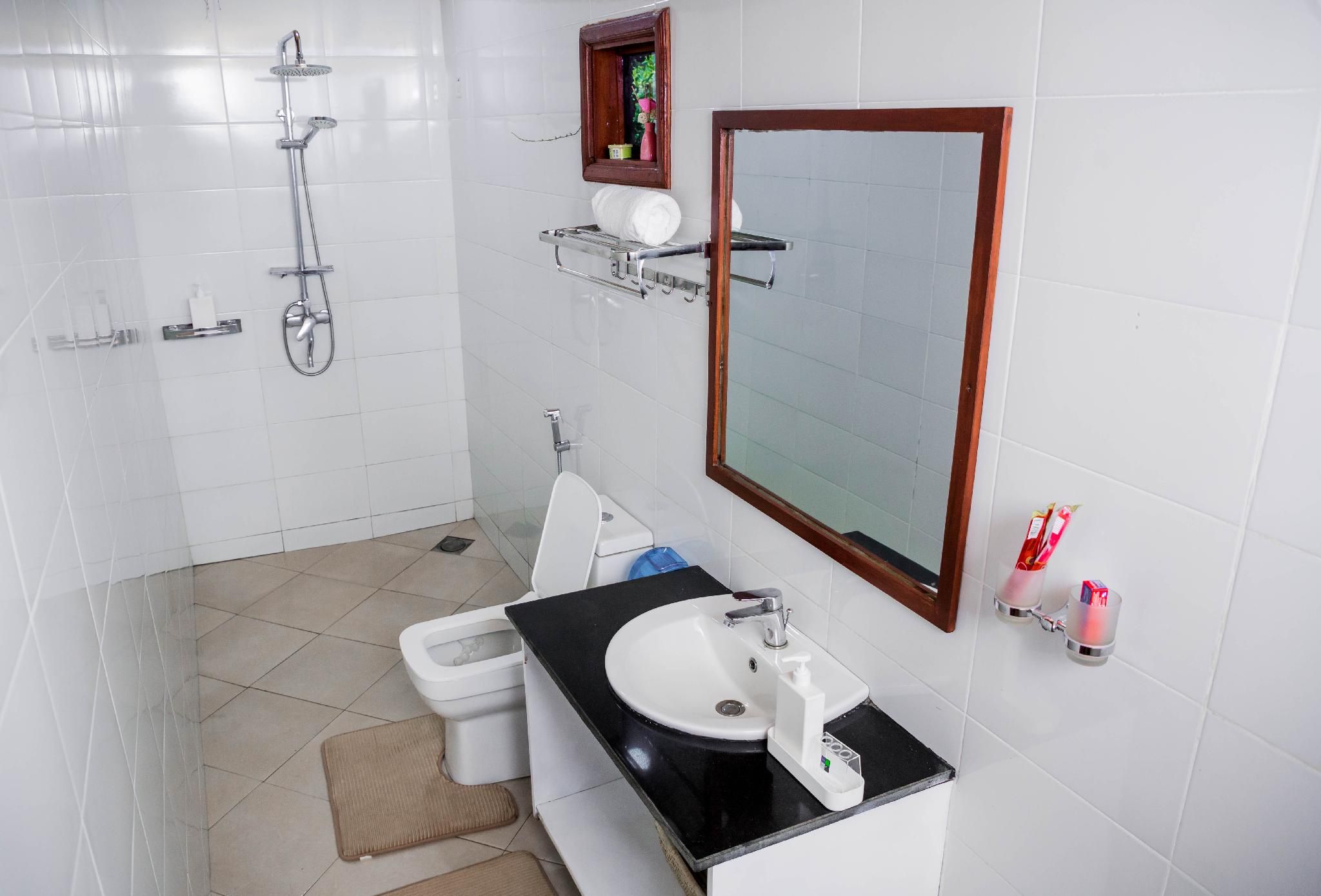 Shose Chalets, Farmhouse & Campsite Single Room with Balcony