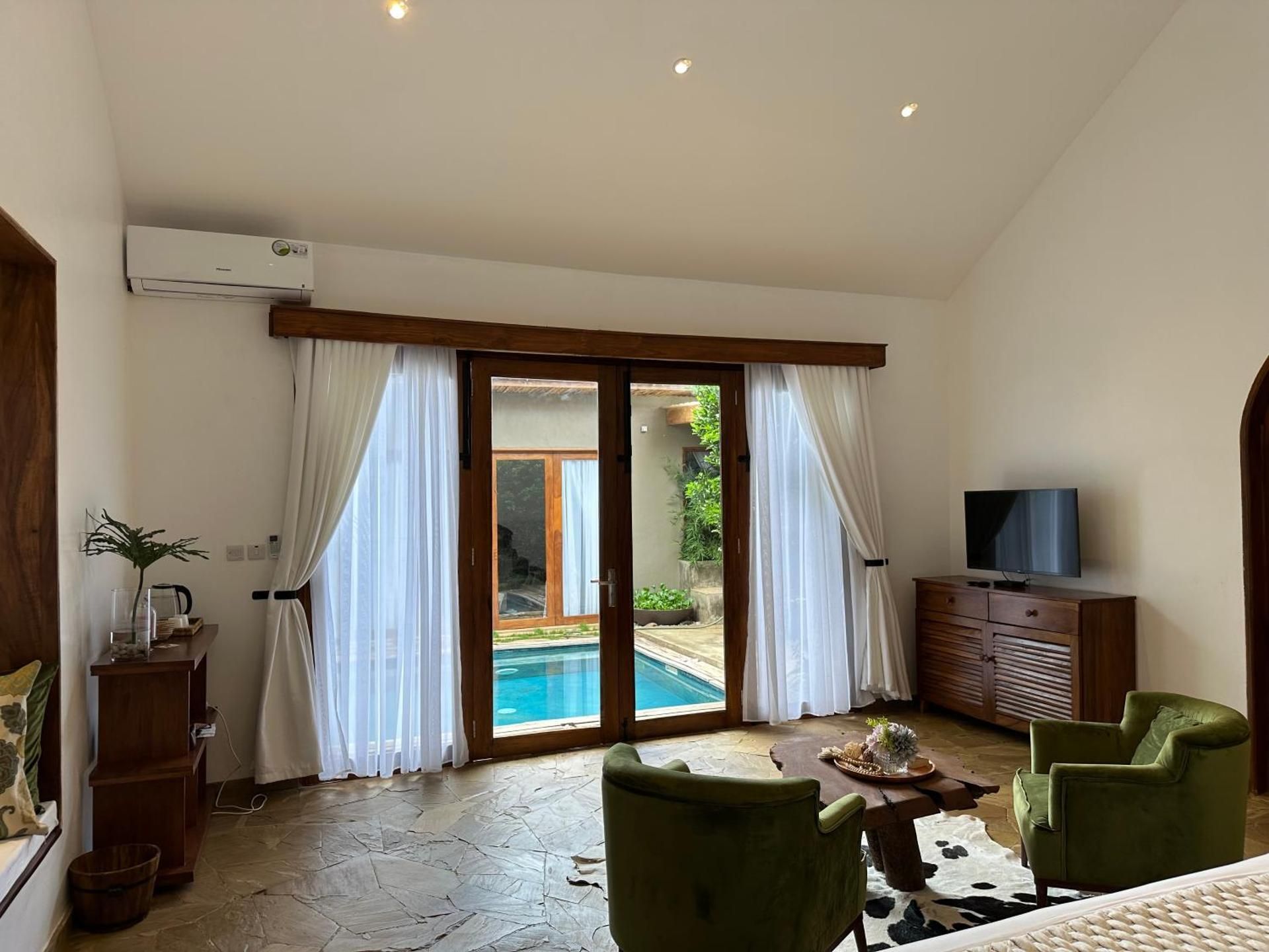 Double Room with Pool View