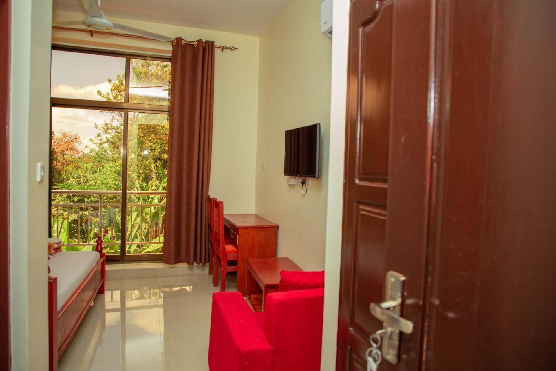 Large Single Room