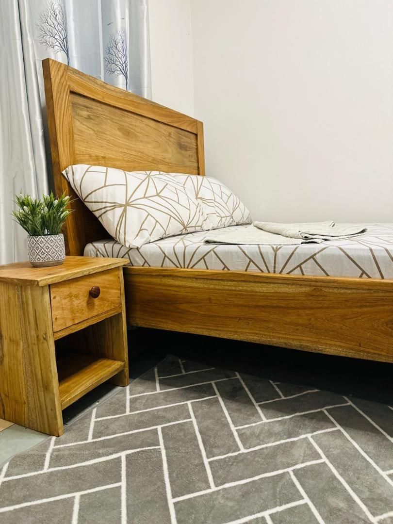 Single Room with Shared Bathroom
