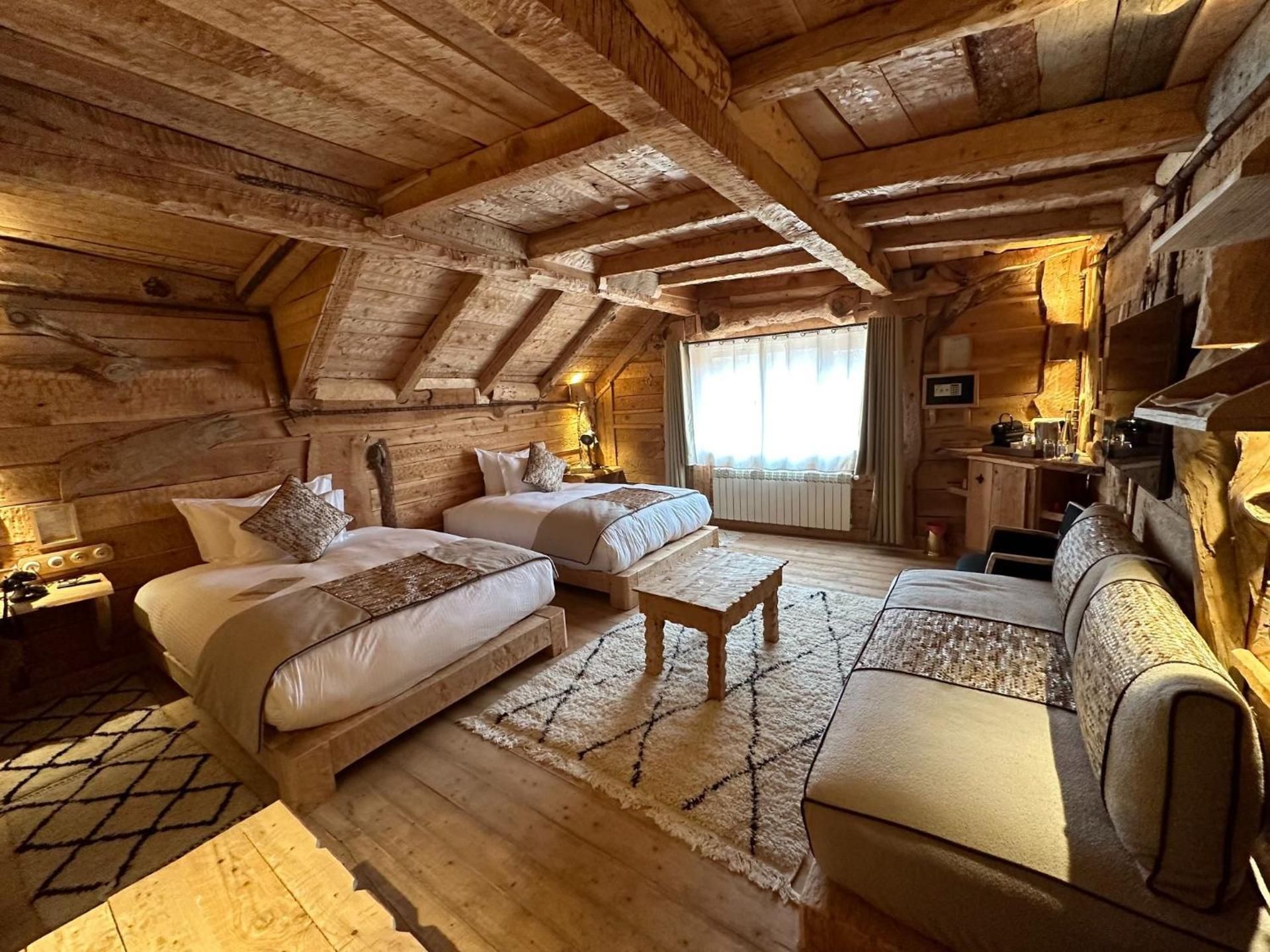 Twin Room with Mountain View