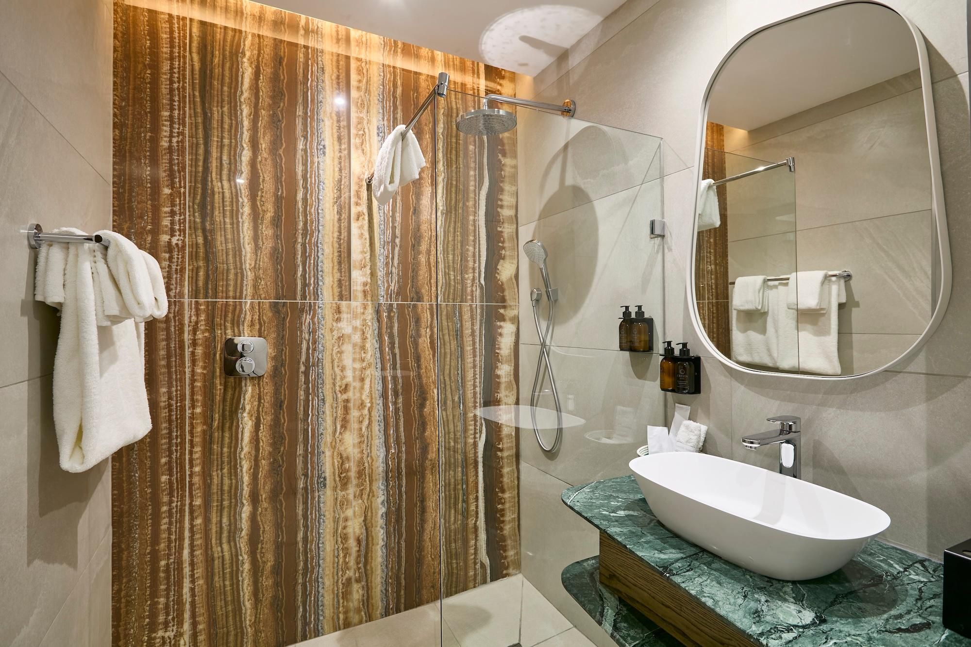 Cresta Grande Jwaneng Apartment Double Room  3