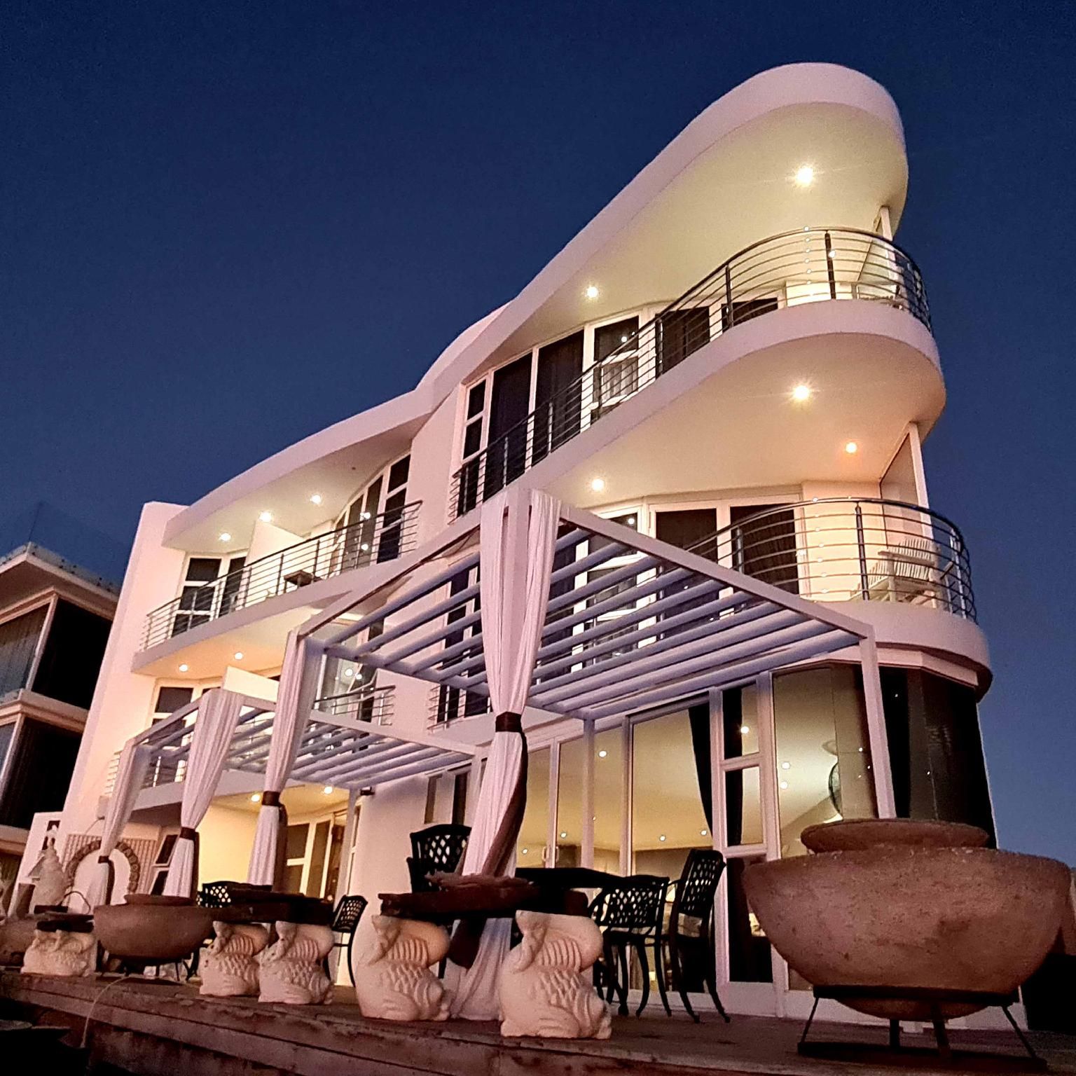 Crystal Lagoon Lodge