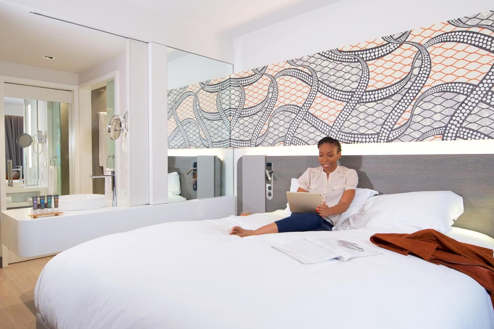 Novotel Cotonou Orisha Superior room, 1 king-sized bed 2