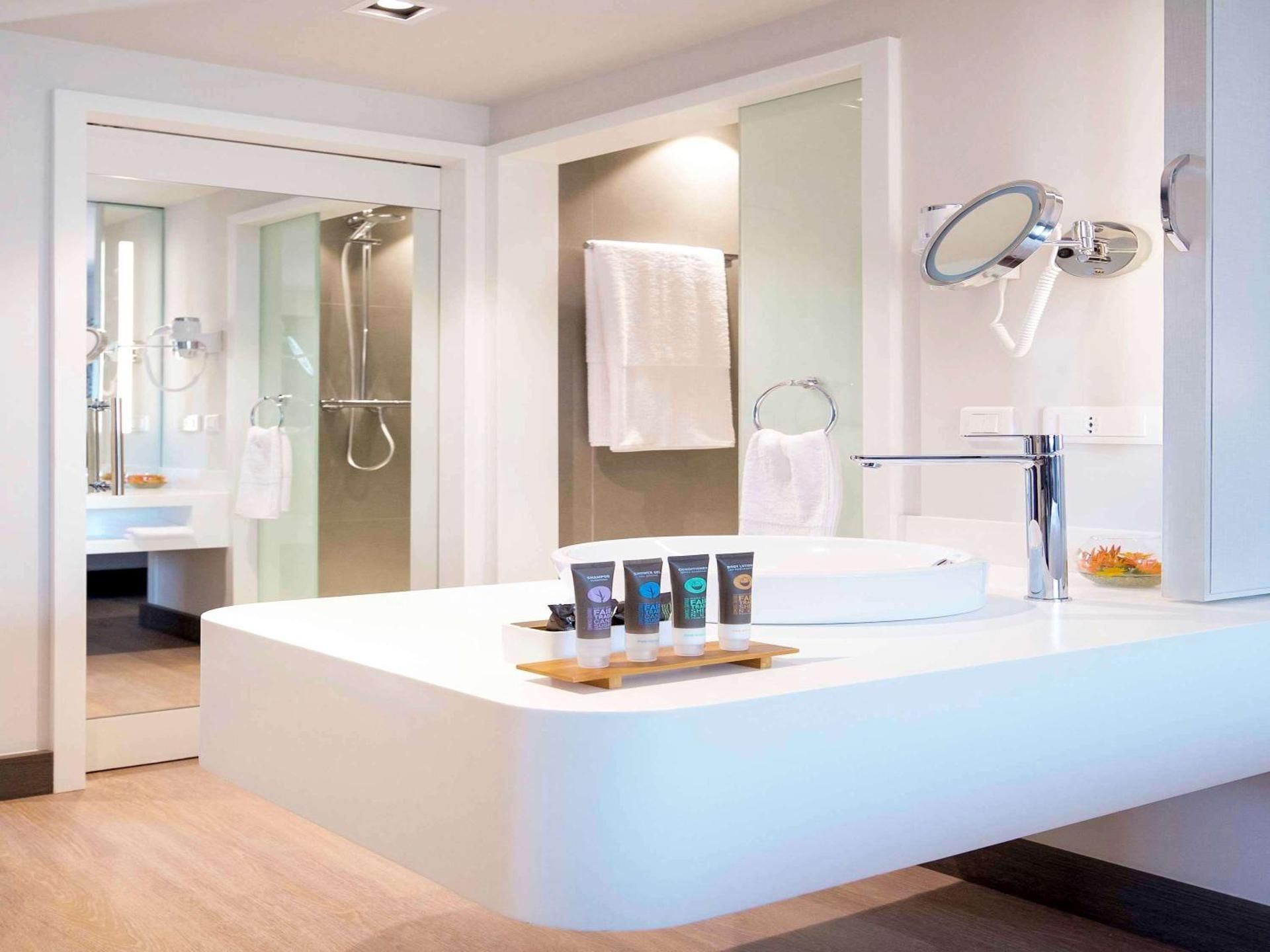 Novotel Cotonou Orisha Superior Room With 2 Single Beds 3