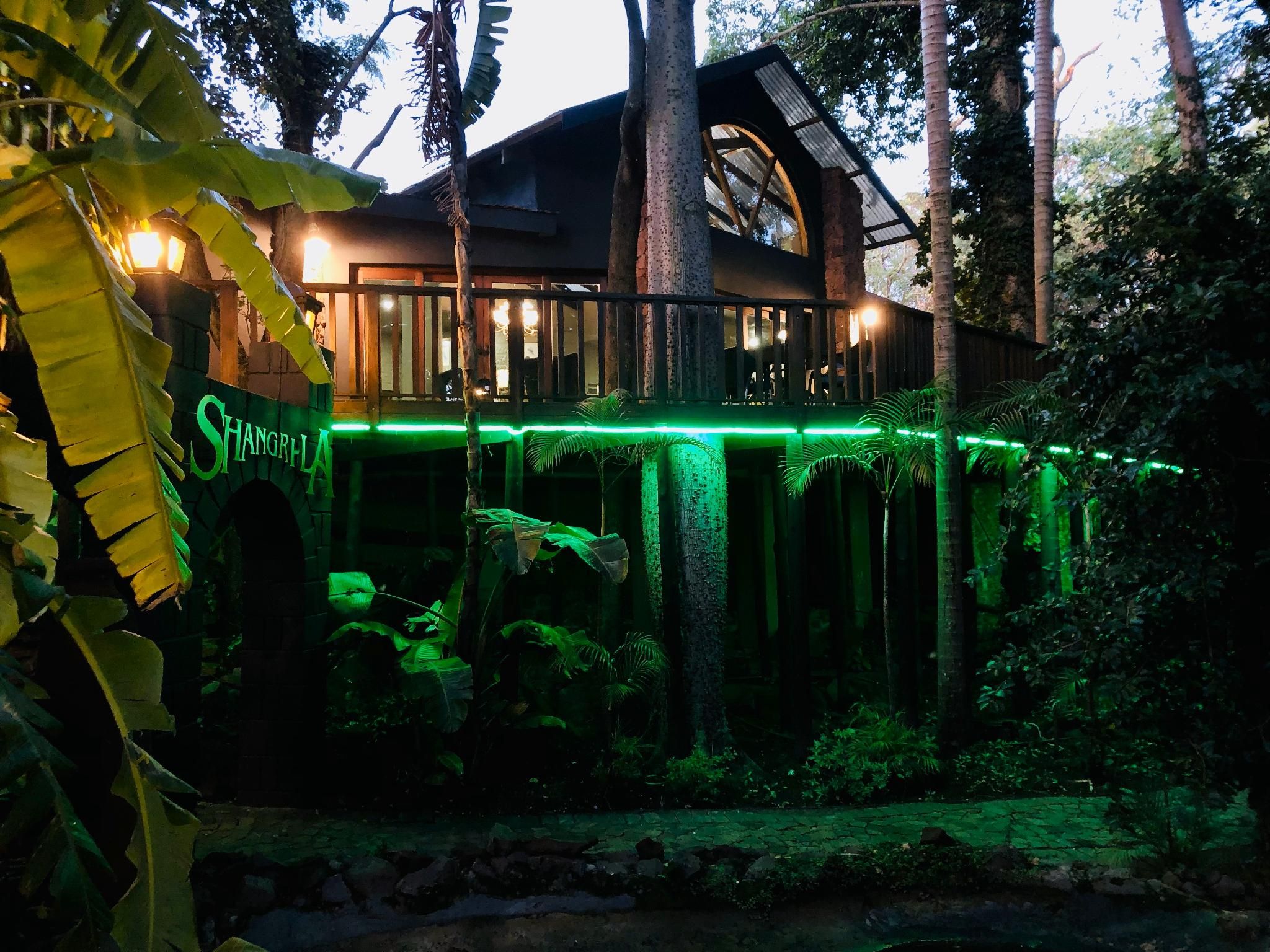 Shangri La Country Hotel & Spa