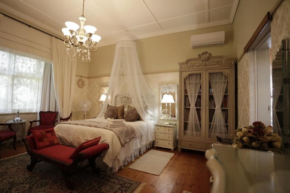 Superior Queen Room 1