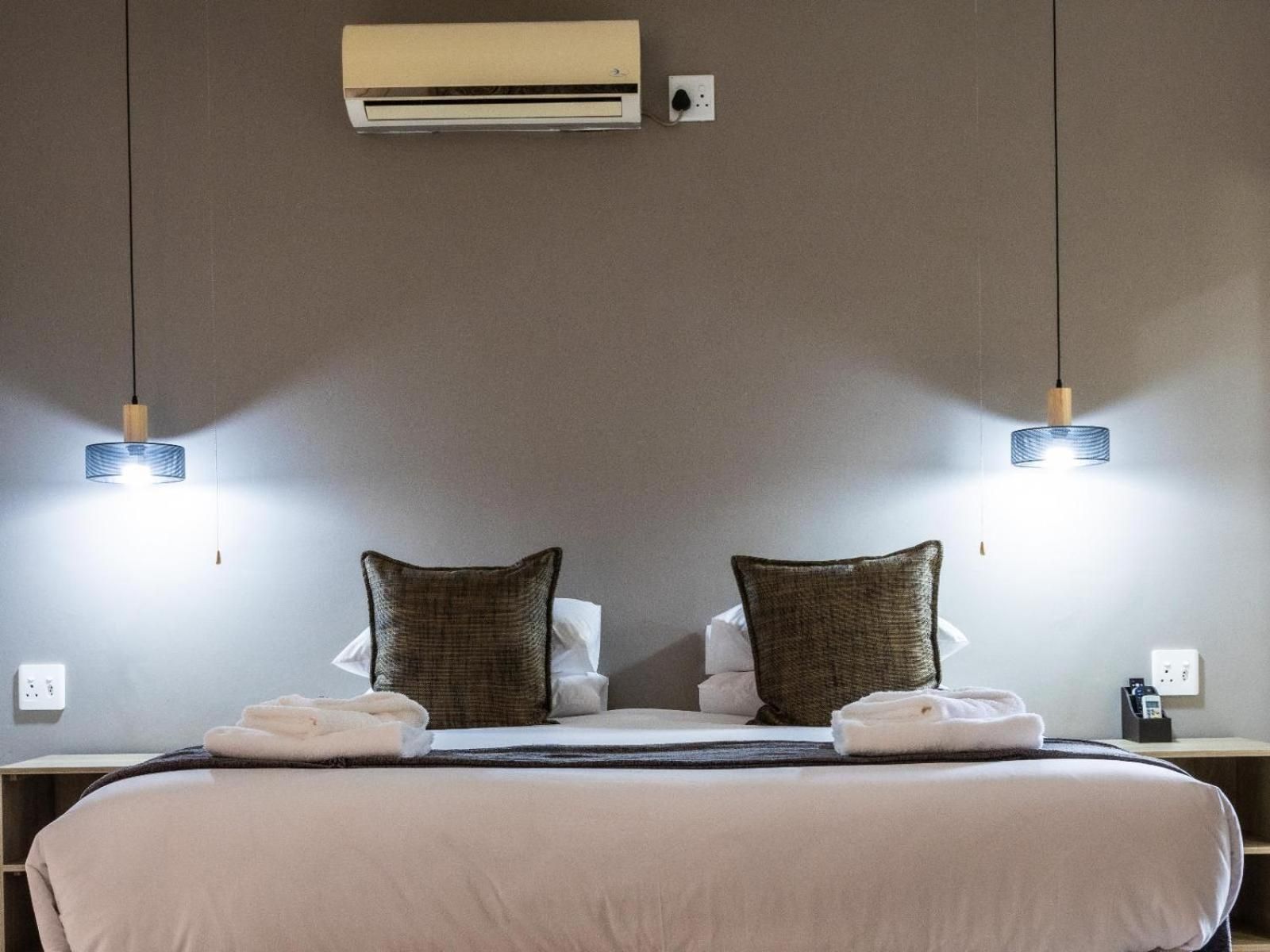 Luxury Queen Room