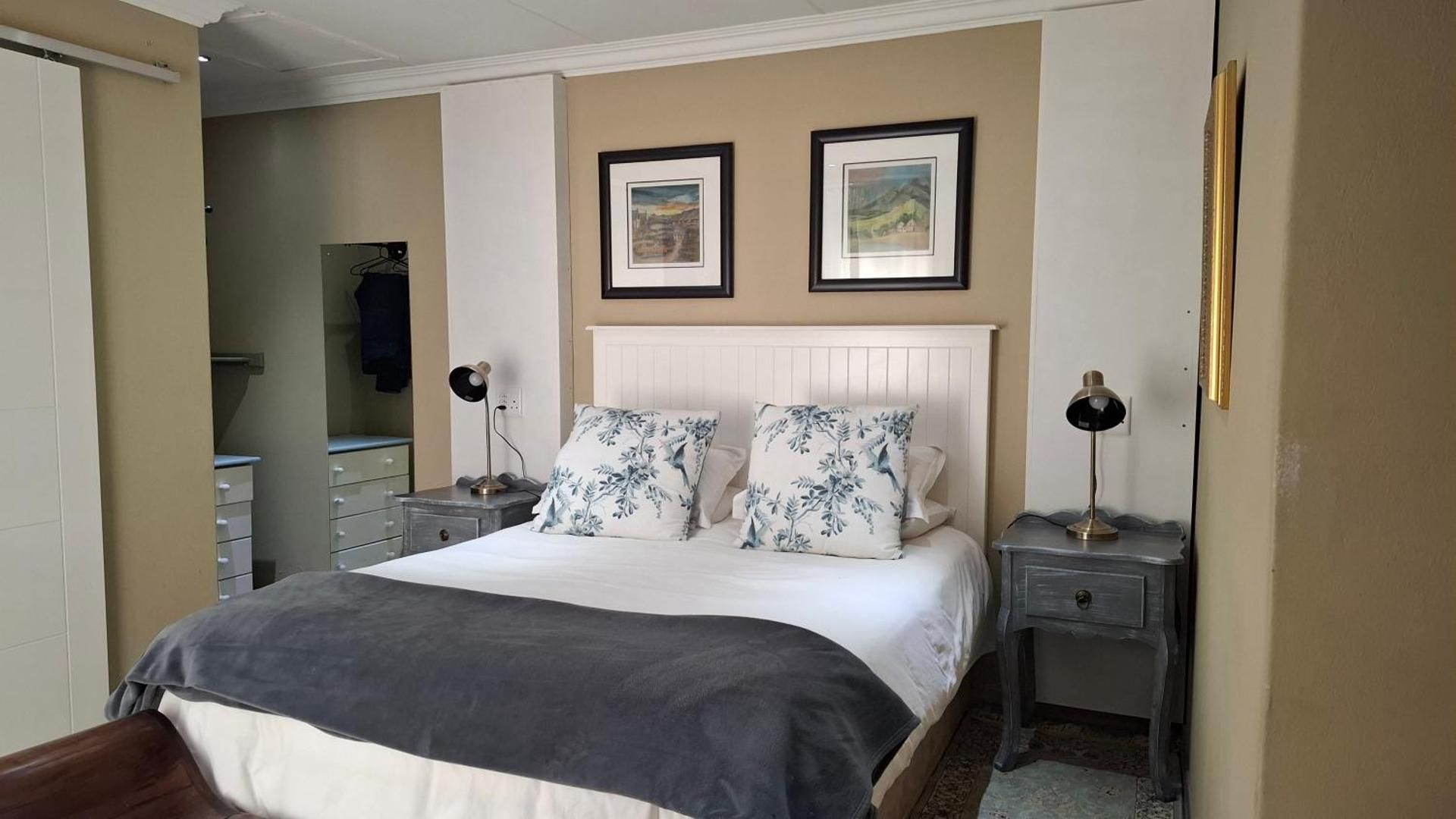 Queen Room with Pool View