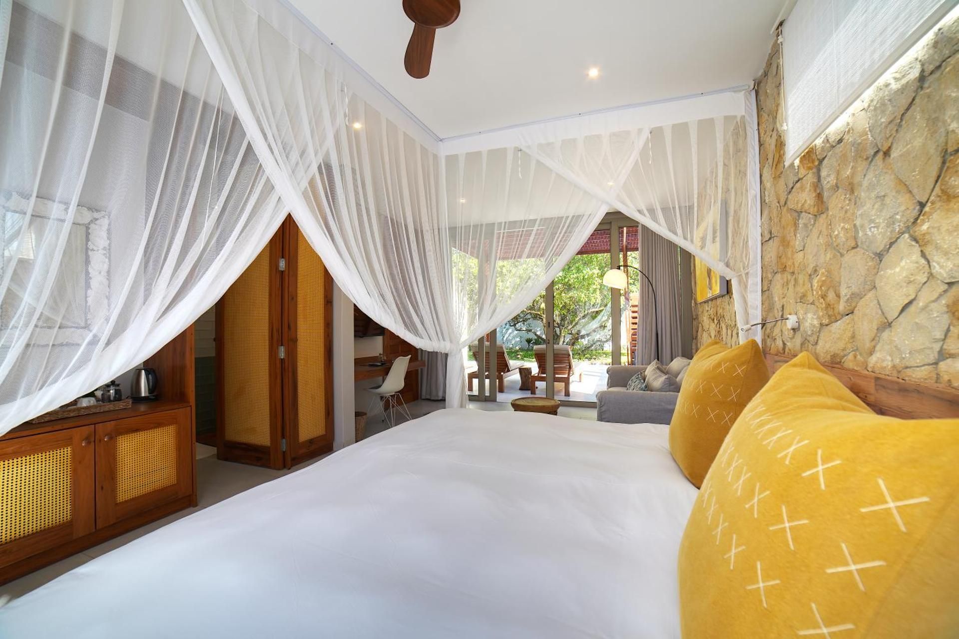 Bahia Mar Boutique Hotel Suite with Garden View 2