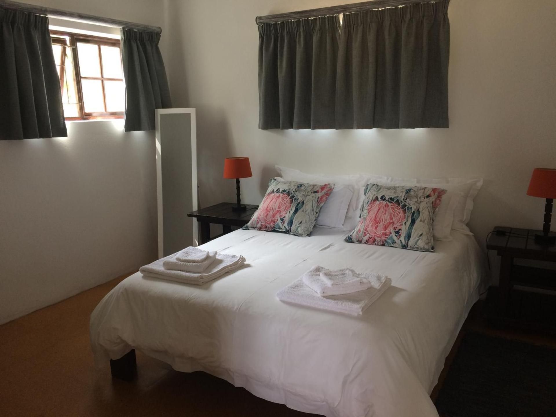 Fraaigelegen Farm - Home of ADHARA EVOO Two-Bedroom Chalet - Pet Friendly