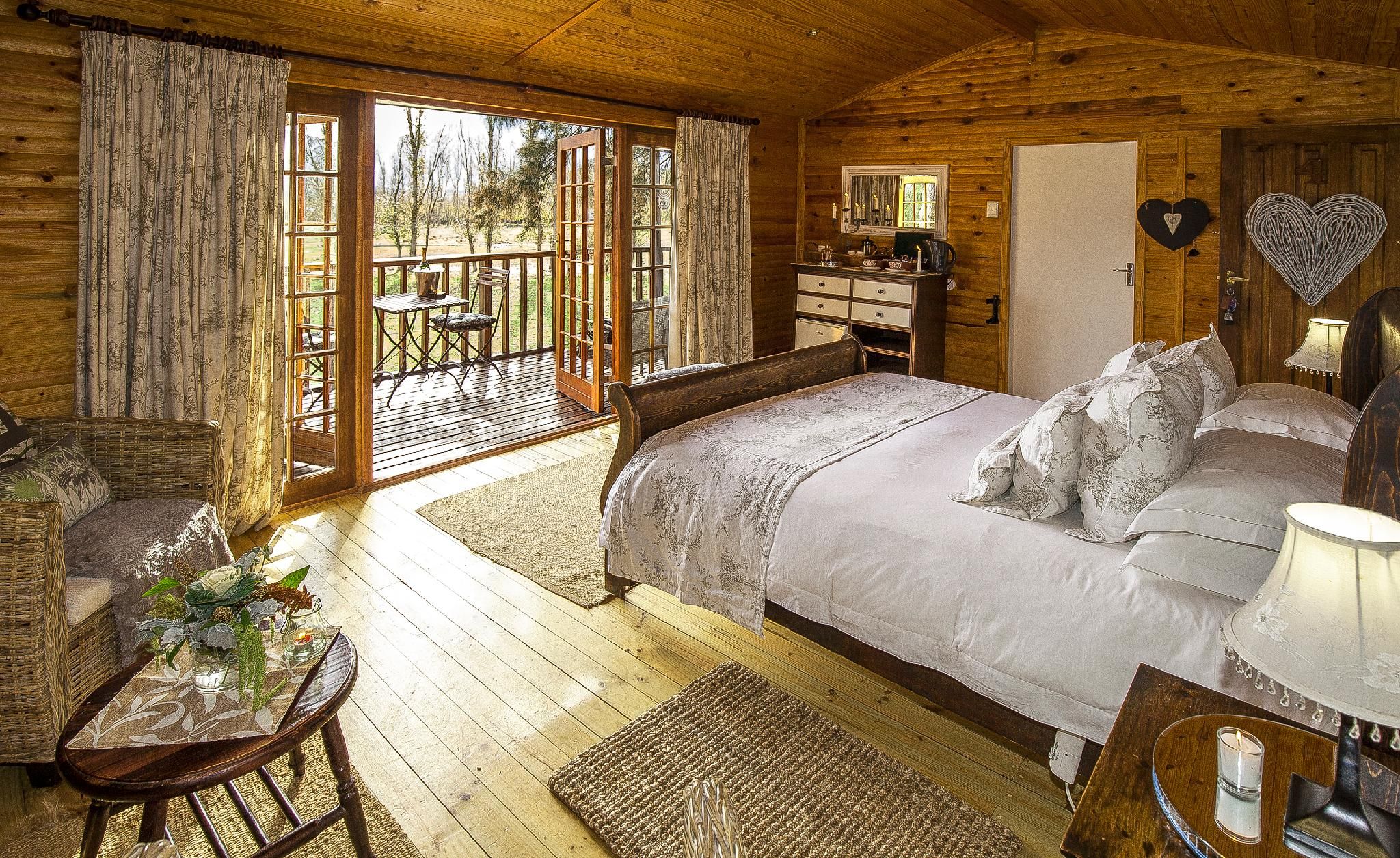 Honeymoon Suite with Jetted Tub