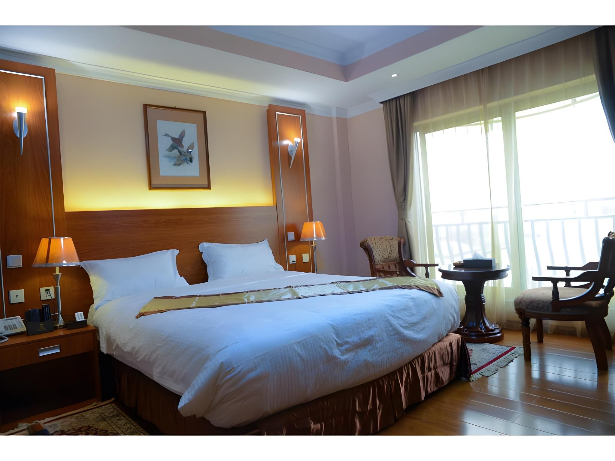 Deluxe Suite