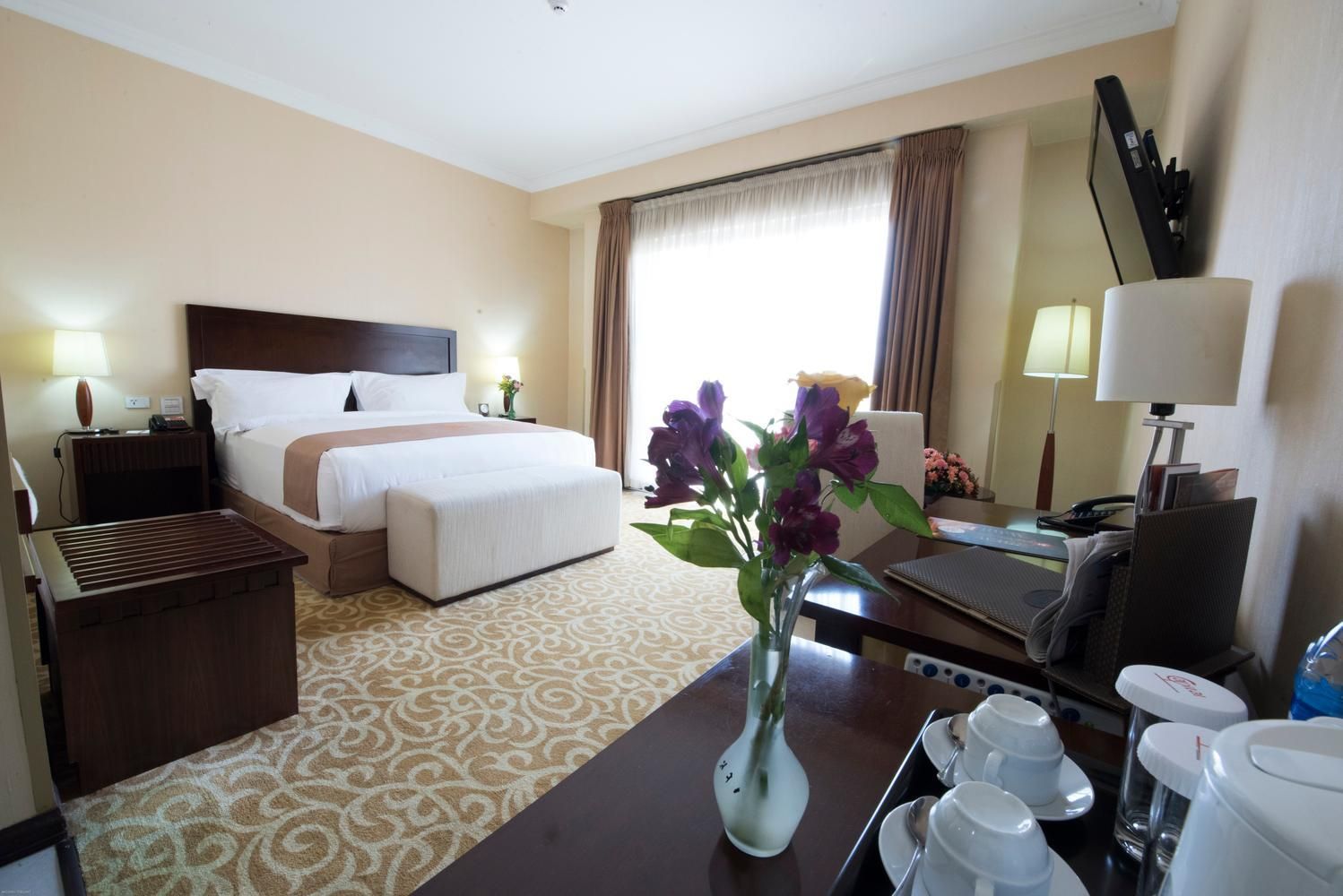 Capital Hotel and Spa King Standard Room