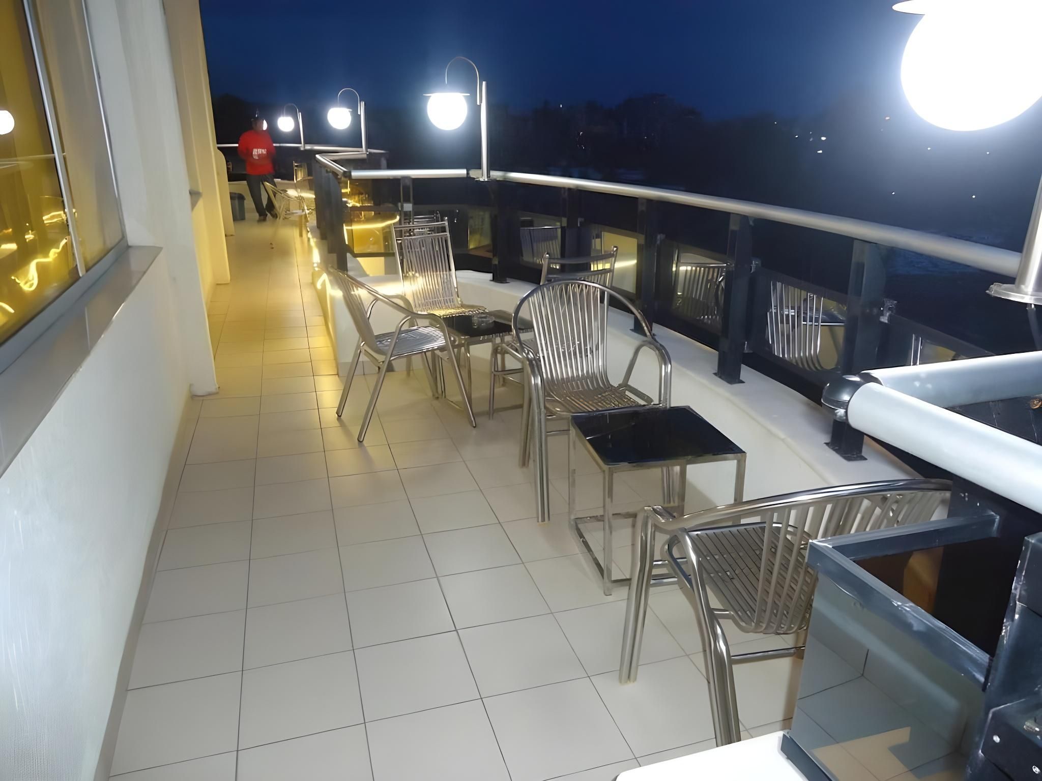 549f4fceb2945d08f4d12032cf2d8827