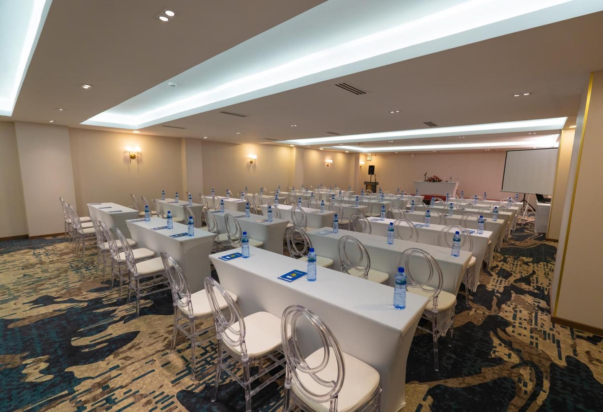 meeting room / ballrooms
