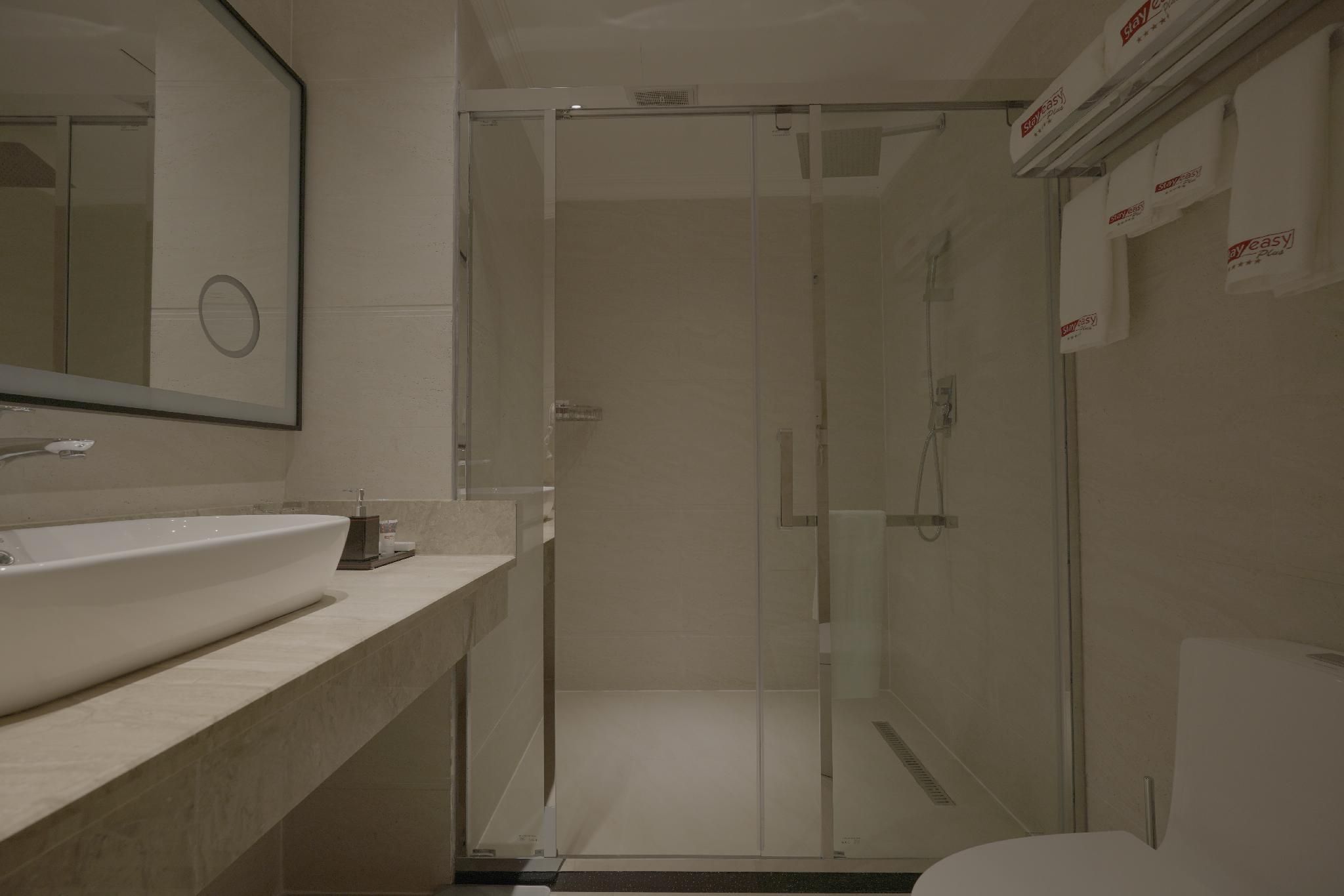 Standard Twin Room with Balcony