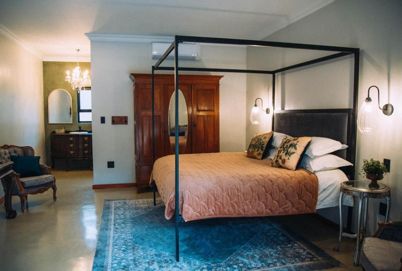 Deluxe Room 6