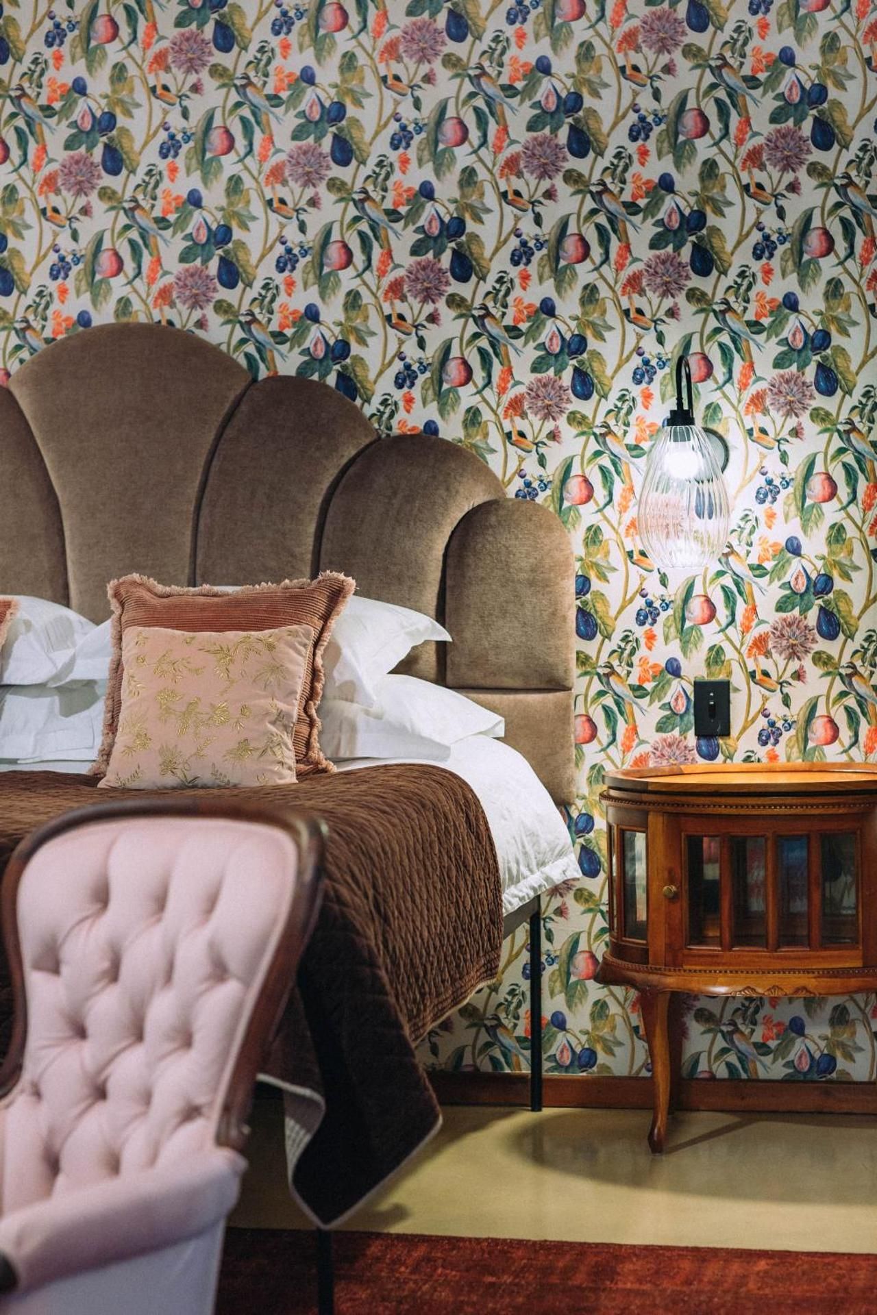 Deluxe Room 5