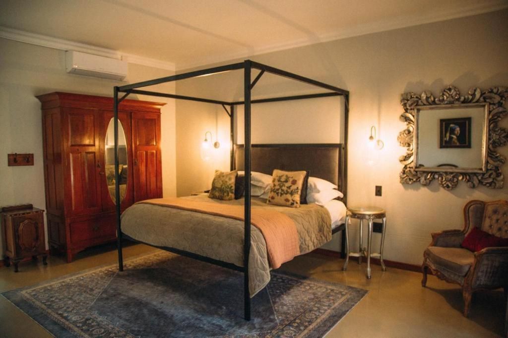 Deluxe Room 7