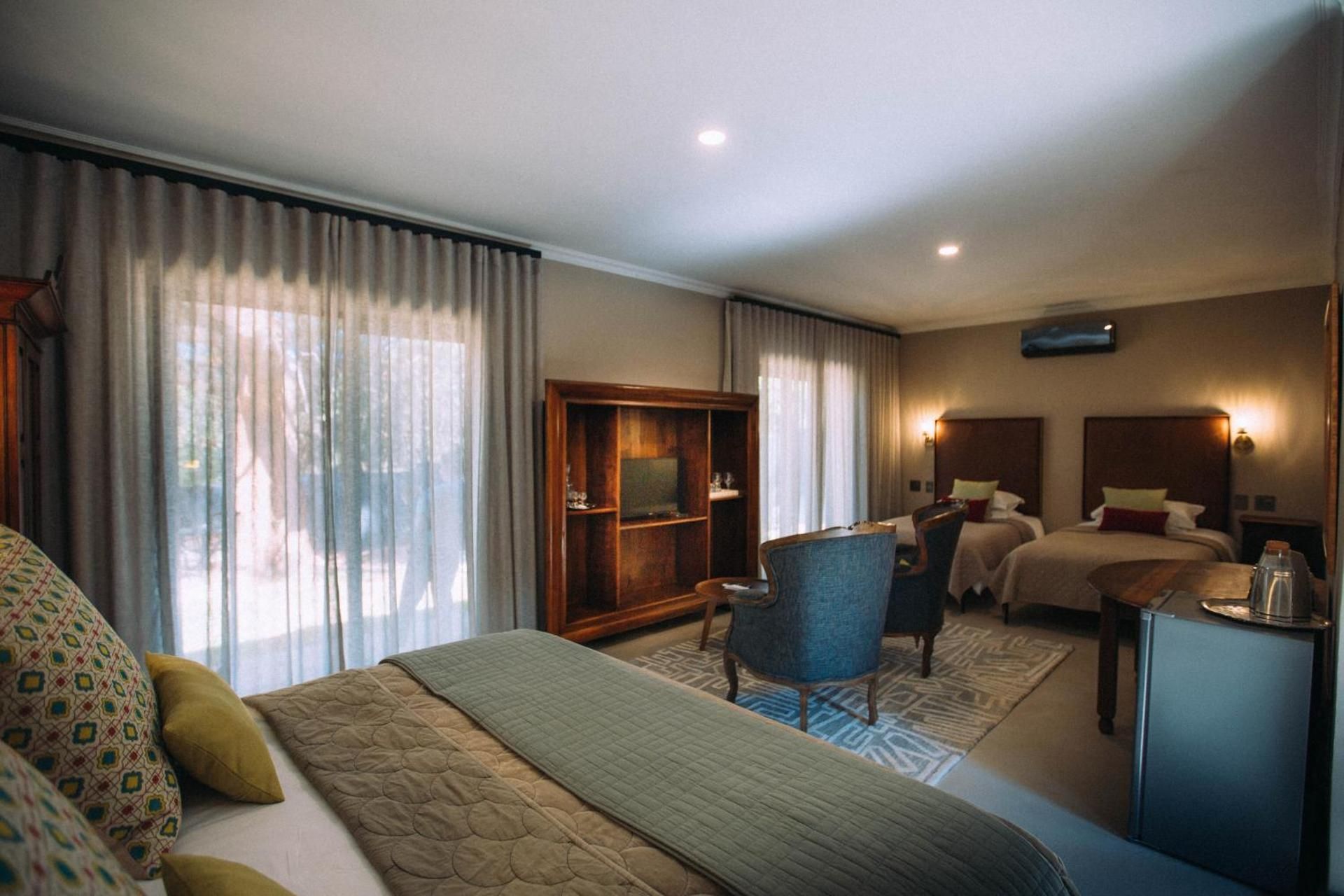 Family Room 14