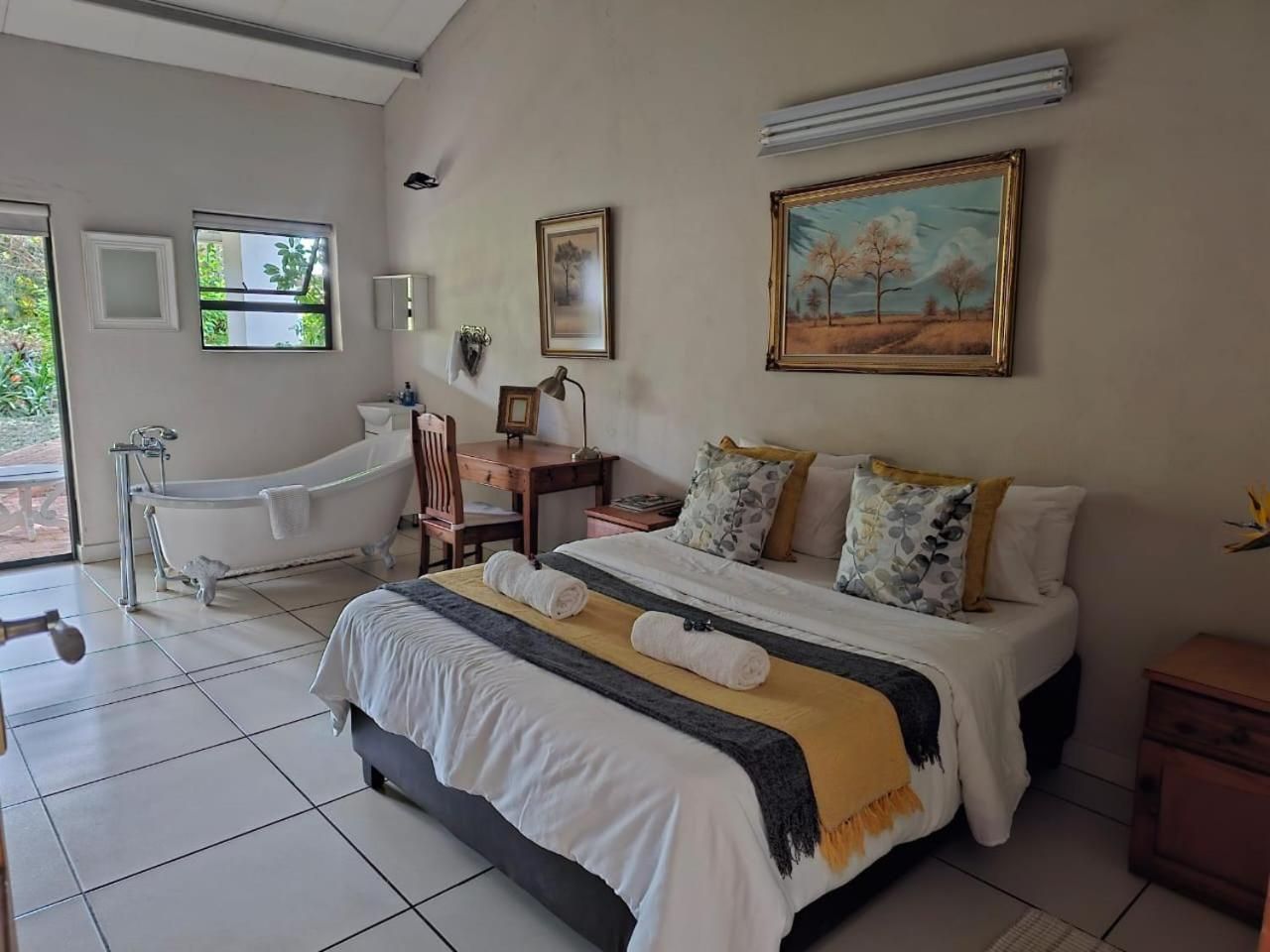 Deluxe Double Room with Bath