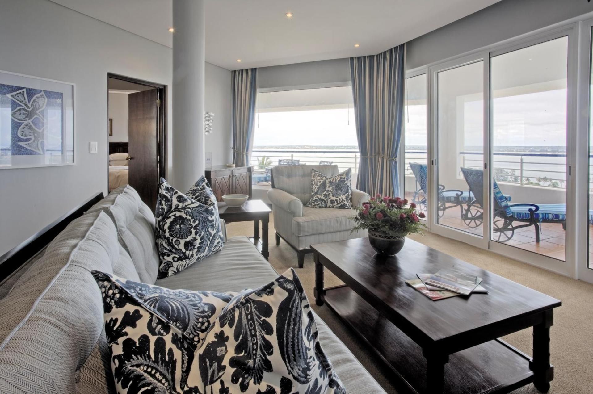 Diplomatic Suite King Size Bed Sea View and Balcony