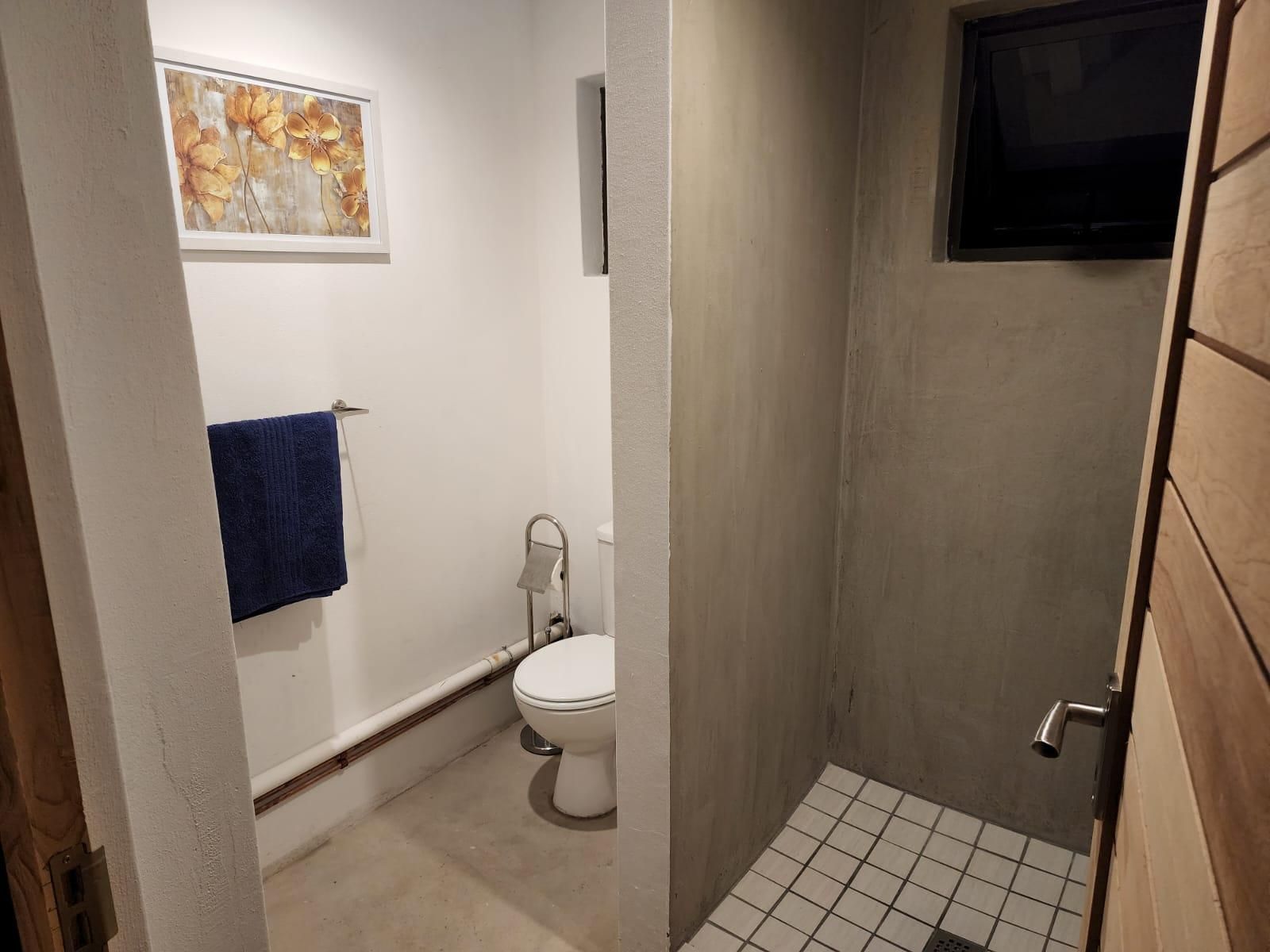 Standard Twin Shared Bath