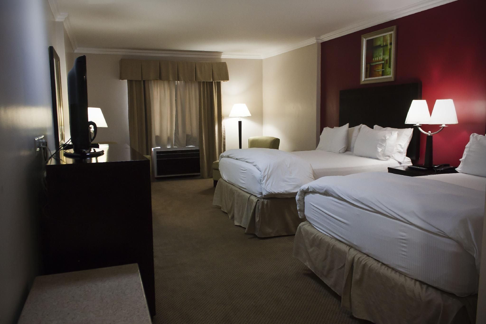 Luxury Queen Room