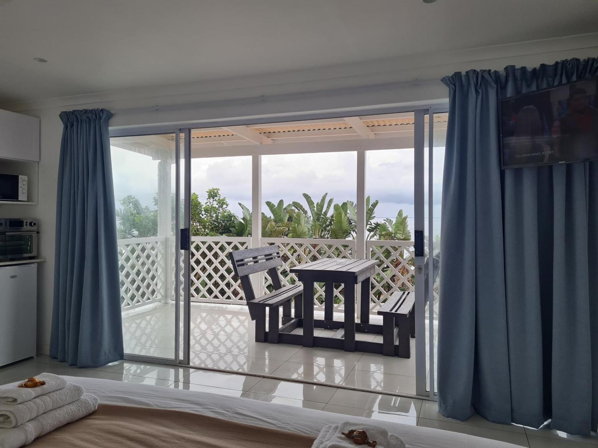 Deluxe Suite with Sea View