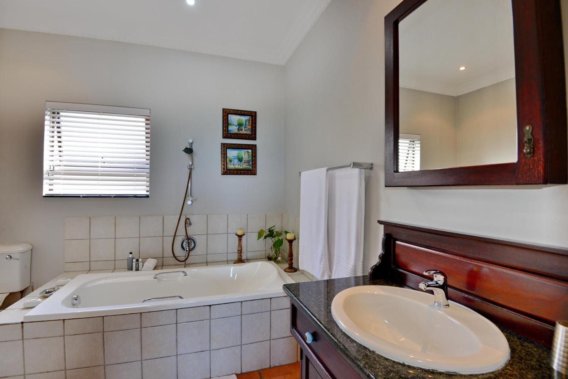 Luxury Double or Twin Room with Sea View