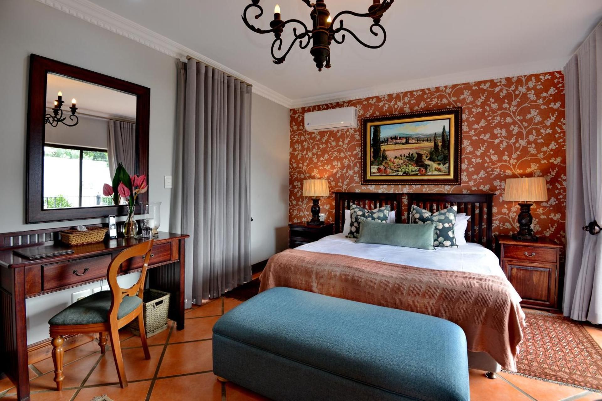 Luxury Double or Twin Room with Pool View