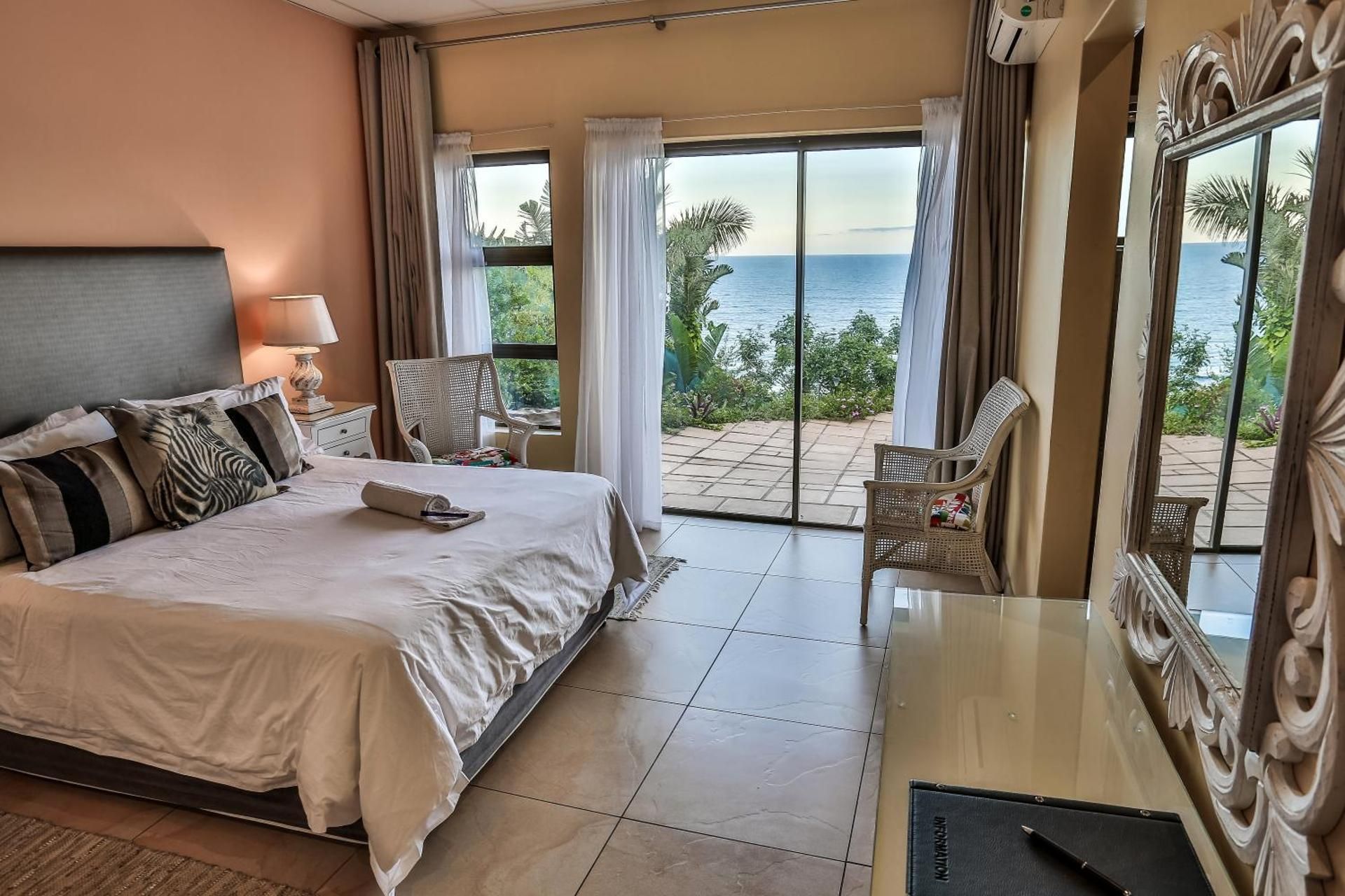 Queen Room to Pool with Sea View