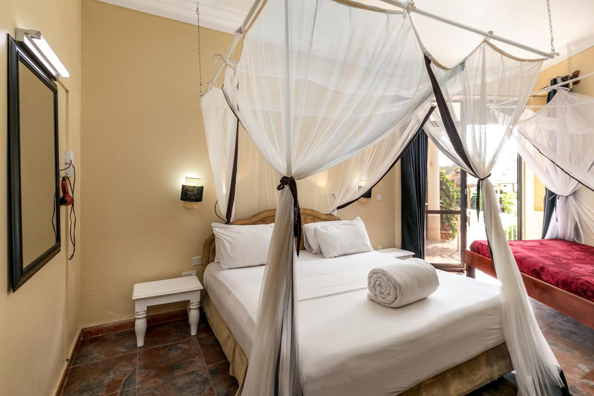 Deluxe Double or Twin Room with Pool View