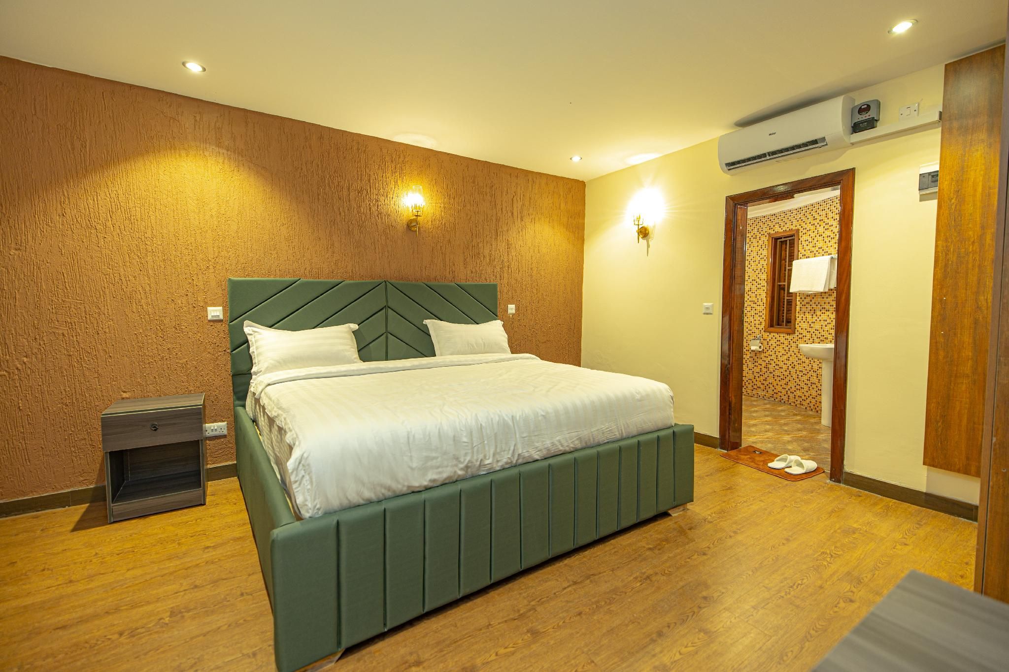 De Rain Eco Beach Resort Deluxe Lake or Garden View King Bed Room