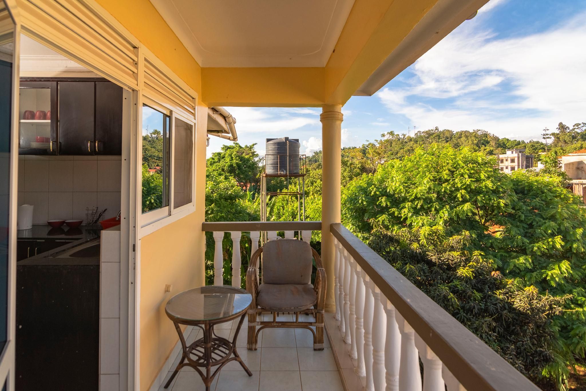 Karibu BB Suites Townhouse Suite