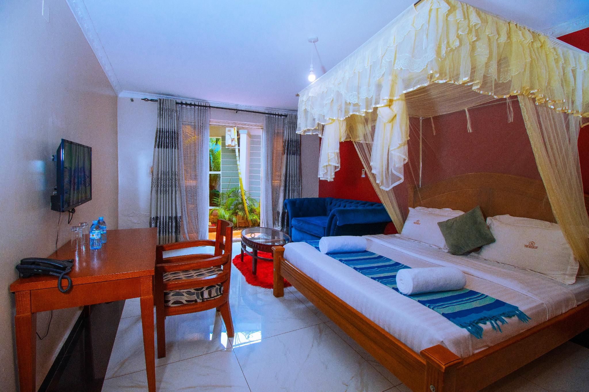 The Mansion Hotel - Jinja Deluxe